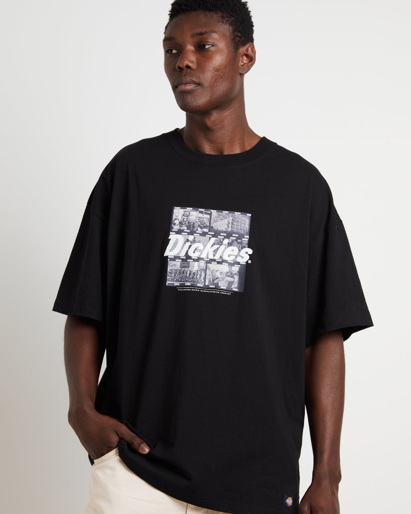 Slide Show 330 Short Sleeve T-Shirt in Black