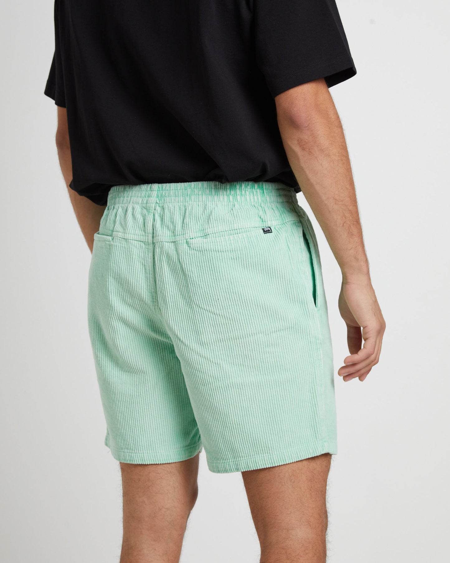 Wide Wale Cord Beachshort in Pigment Washed Green