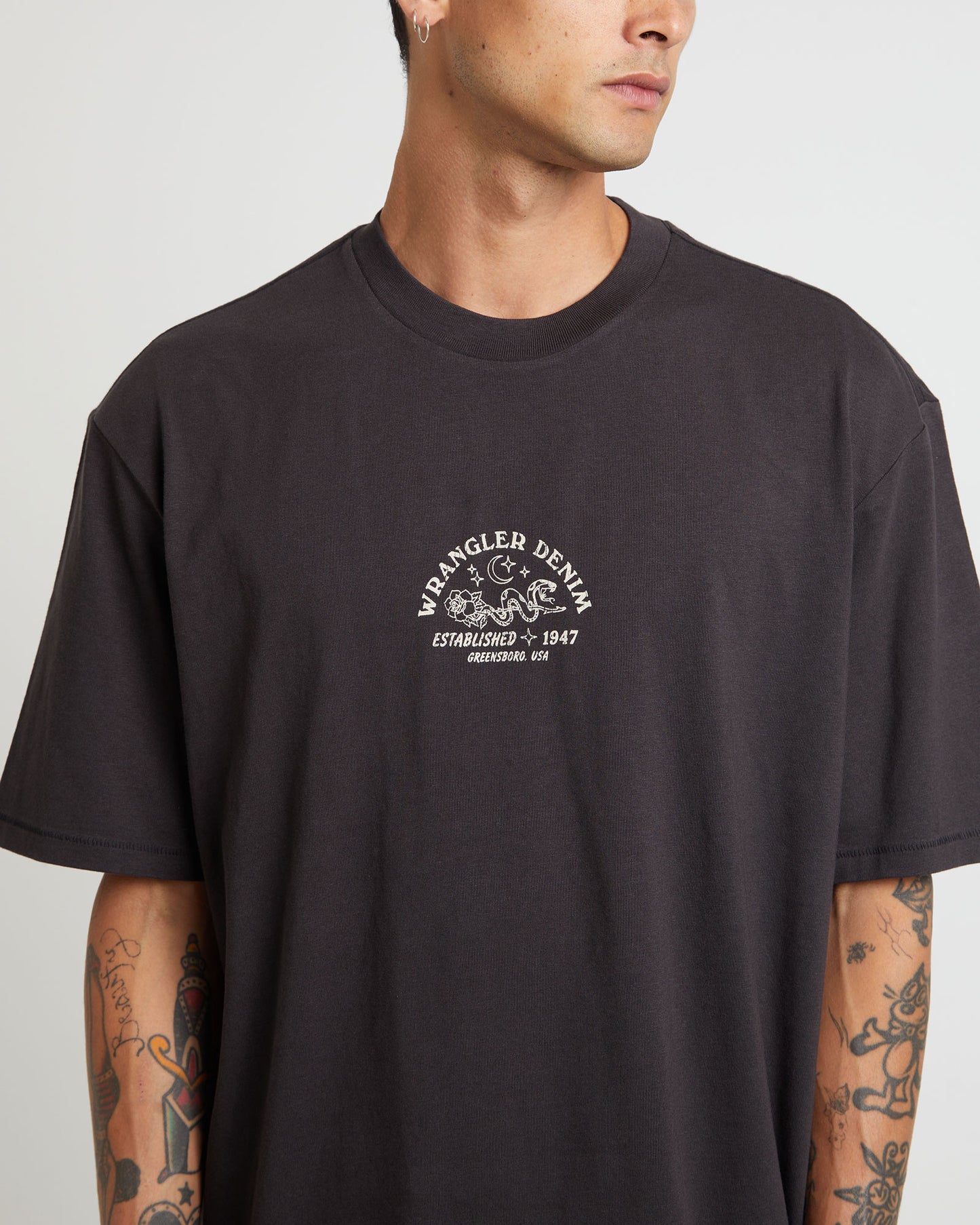 Serpent Stampslacker Short Sleeve T-Shirt in Worn Black