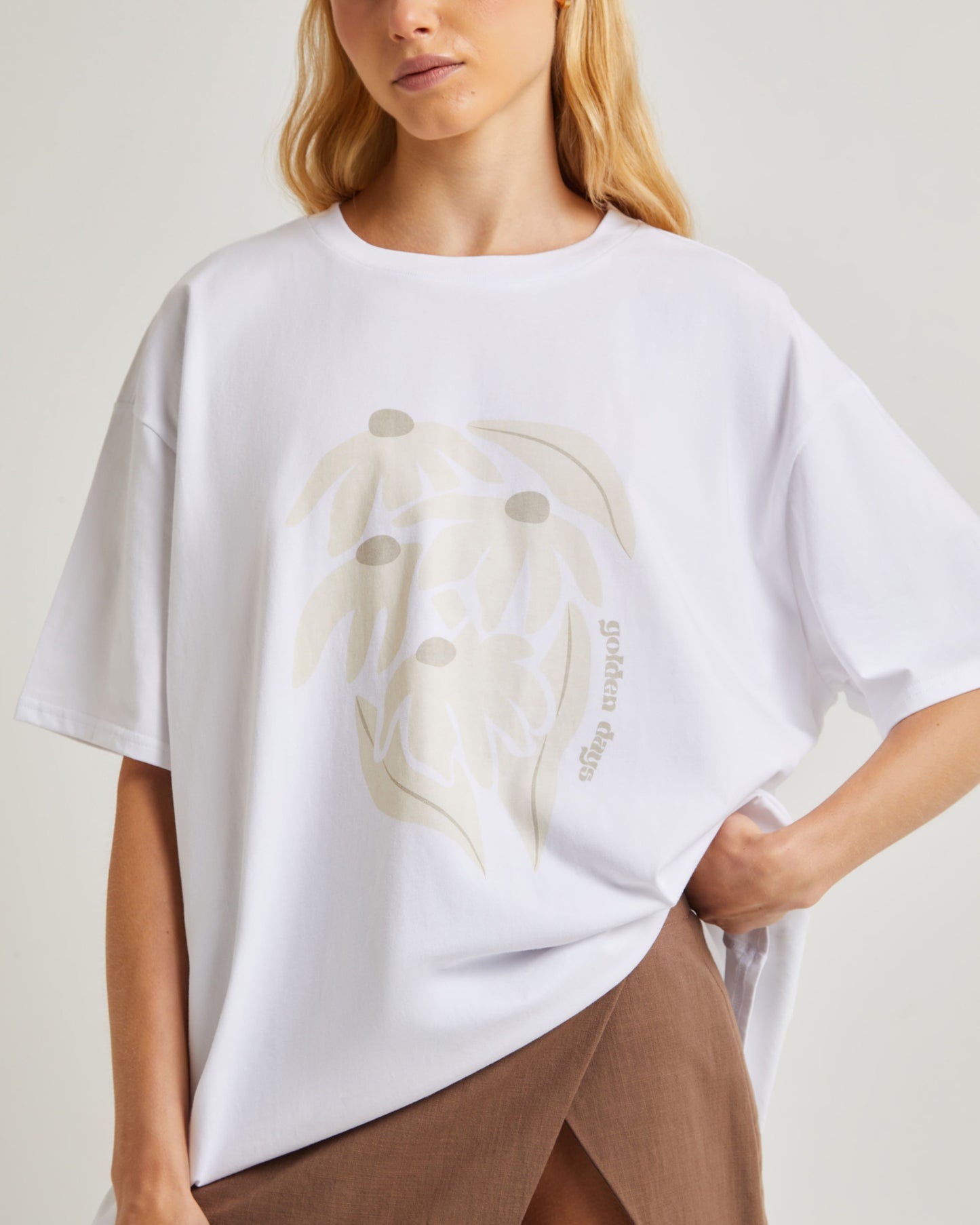 Sandy Oversized Short Sleeve T-Shirt in White