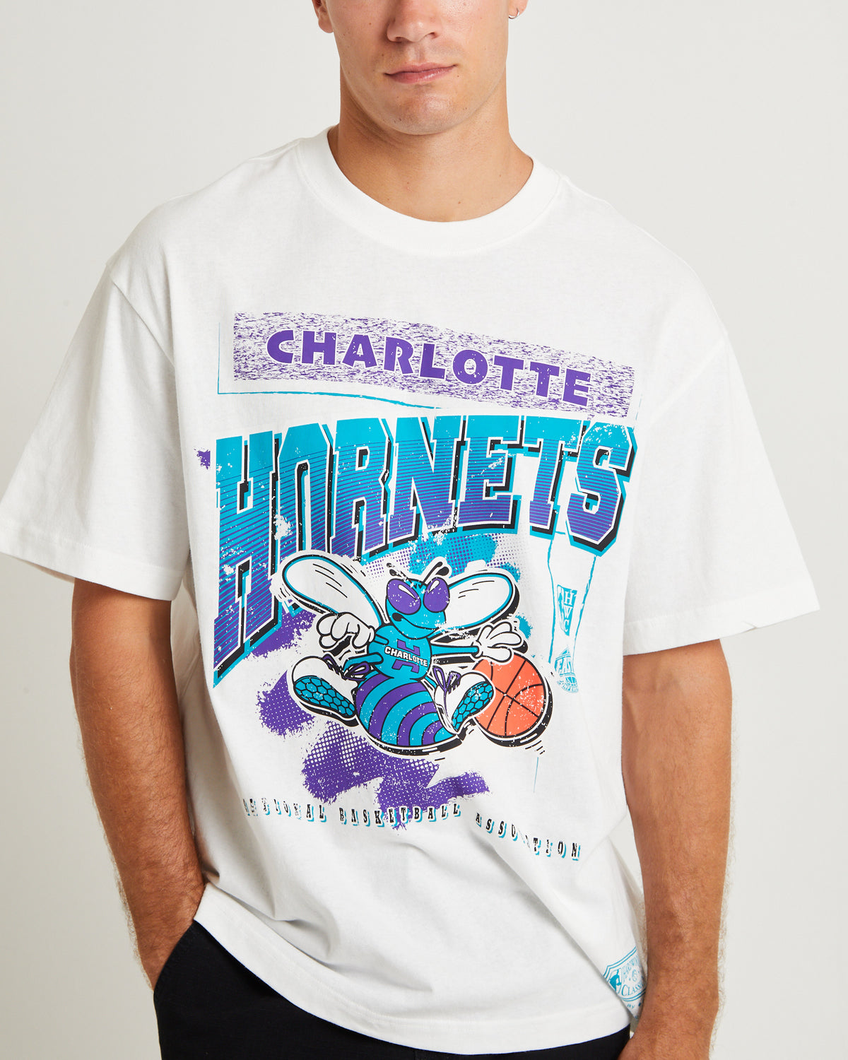 Brush Off 2.0 Hornets Short Sleeve T-Shirt Vintage White VINTAGE WHITE