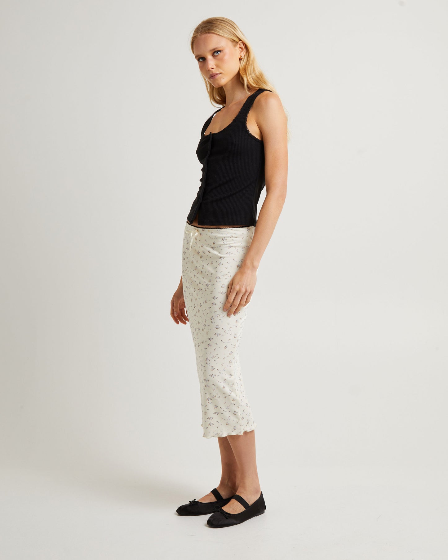 Saski Scallop Trim Vest Top