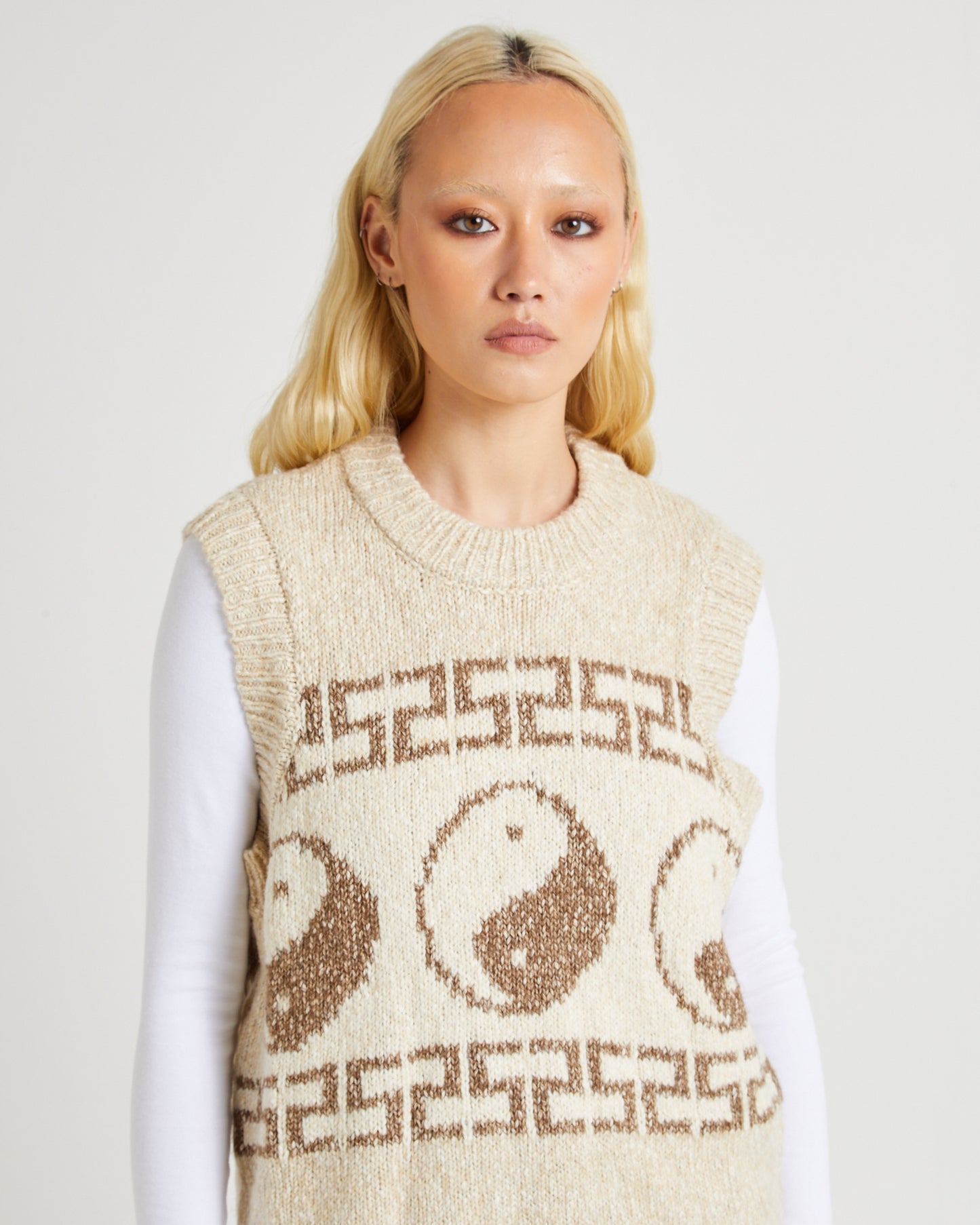 Yin & Yang Slouch Knot Vest Coco Sands