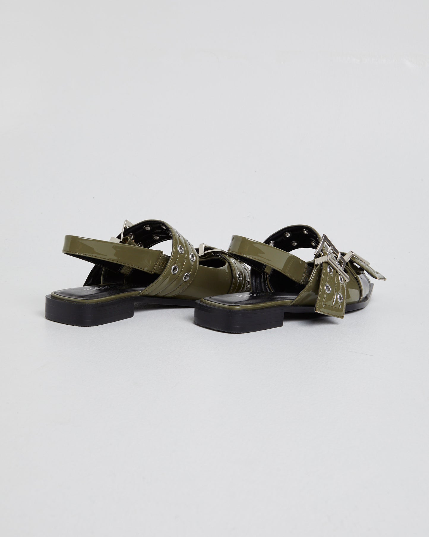 Matilda Pointed Flat
