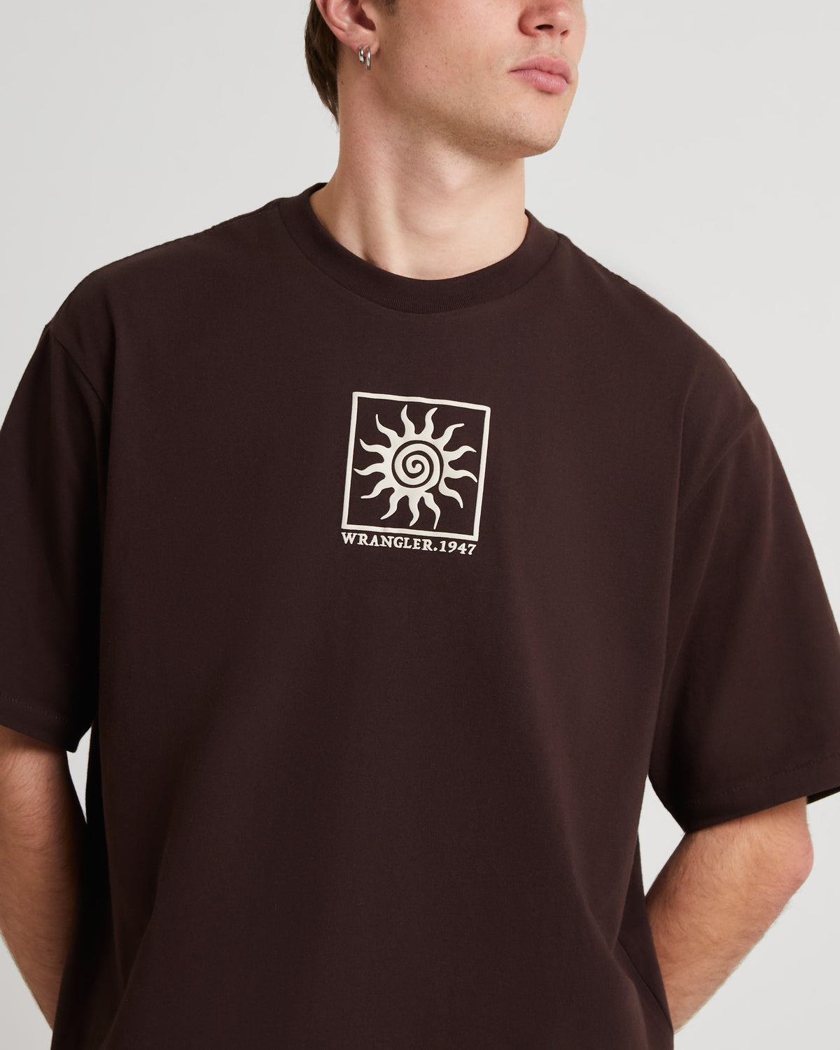 Sun Spiral Slacker T-Shirt WONDERWOOD