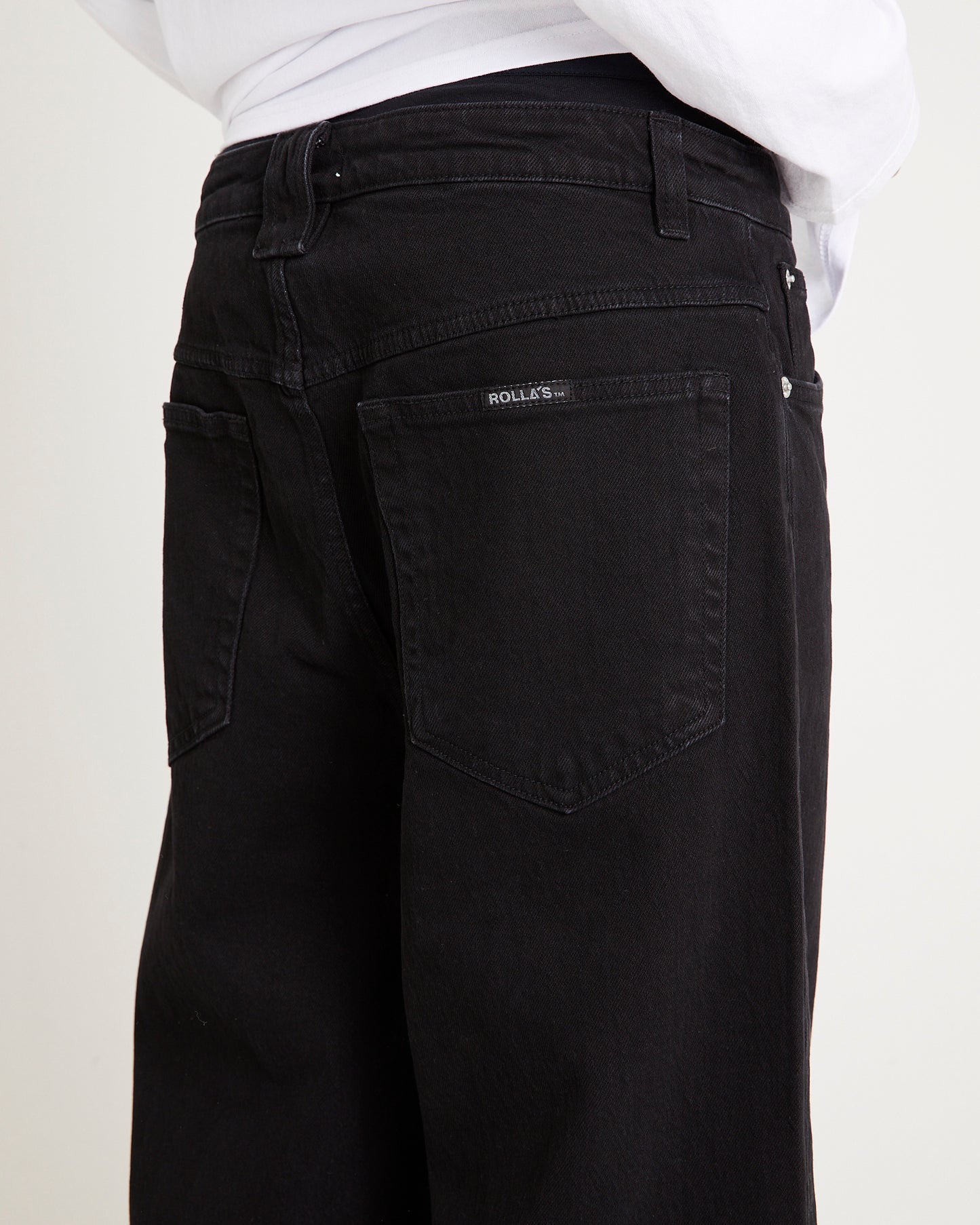 Ezy Barrel Denim Jeans Forever Black