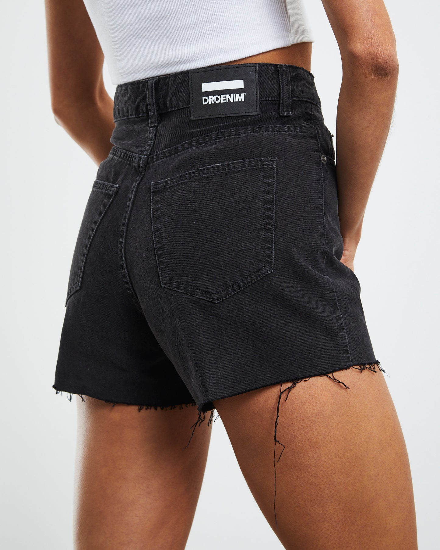 Nora Short Black Retro
