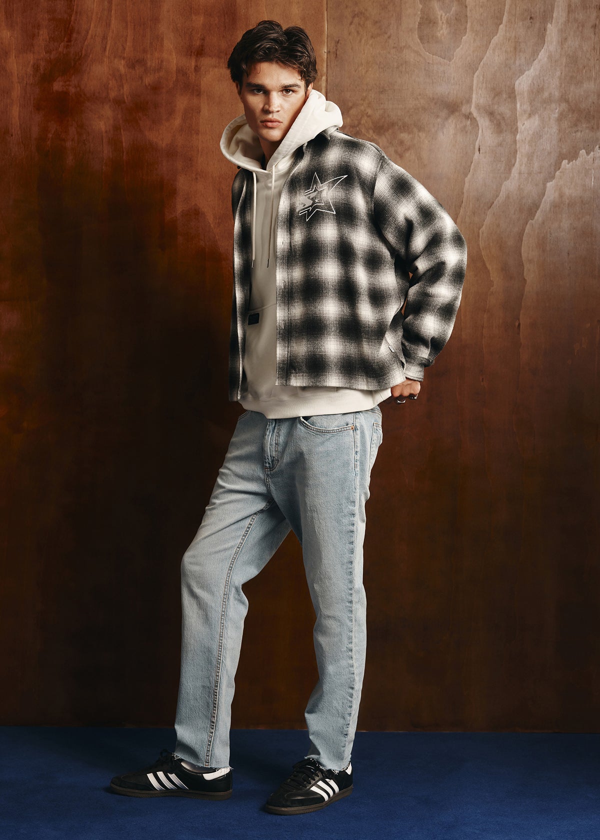 Trademark Long Sleeve Shirt GREY