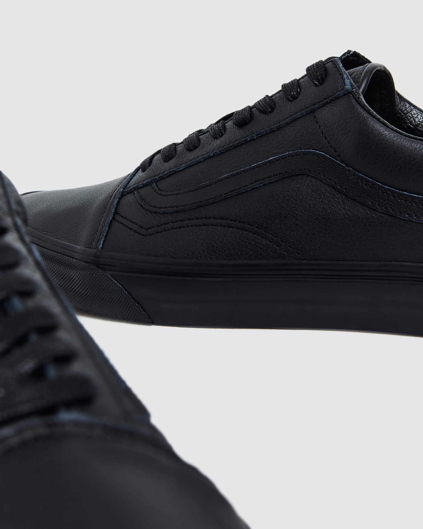 Old Skool Leather Sneakers Black