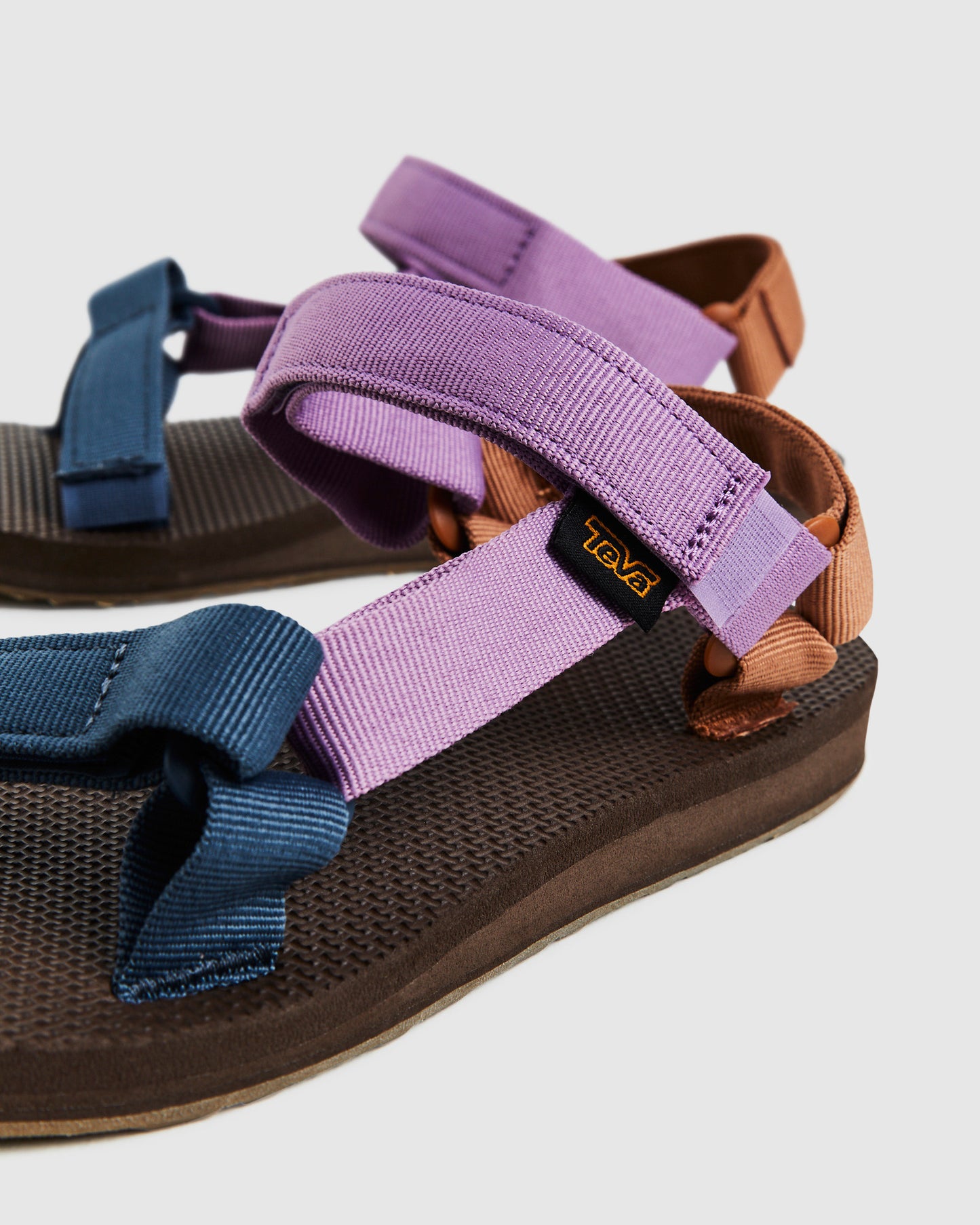 W Original Universal Sandals Desert Multi