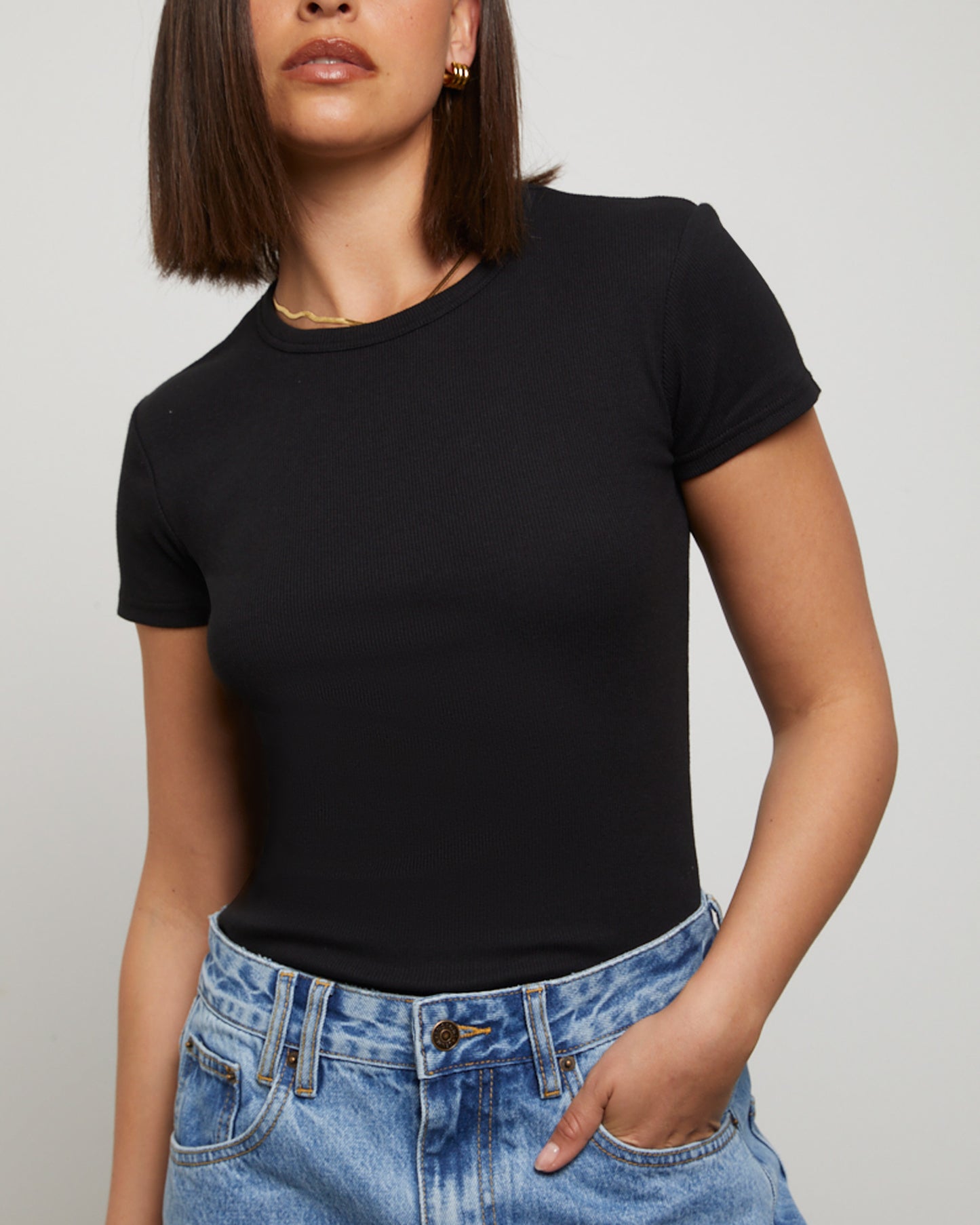 Ribbed Longline Fitted T-Shirt in Black