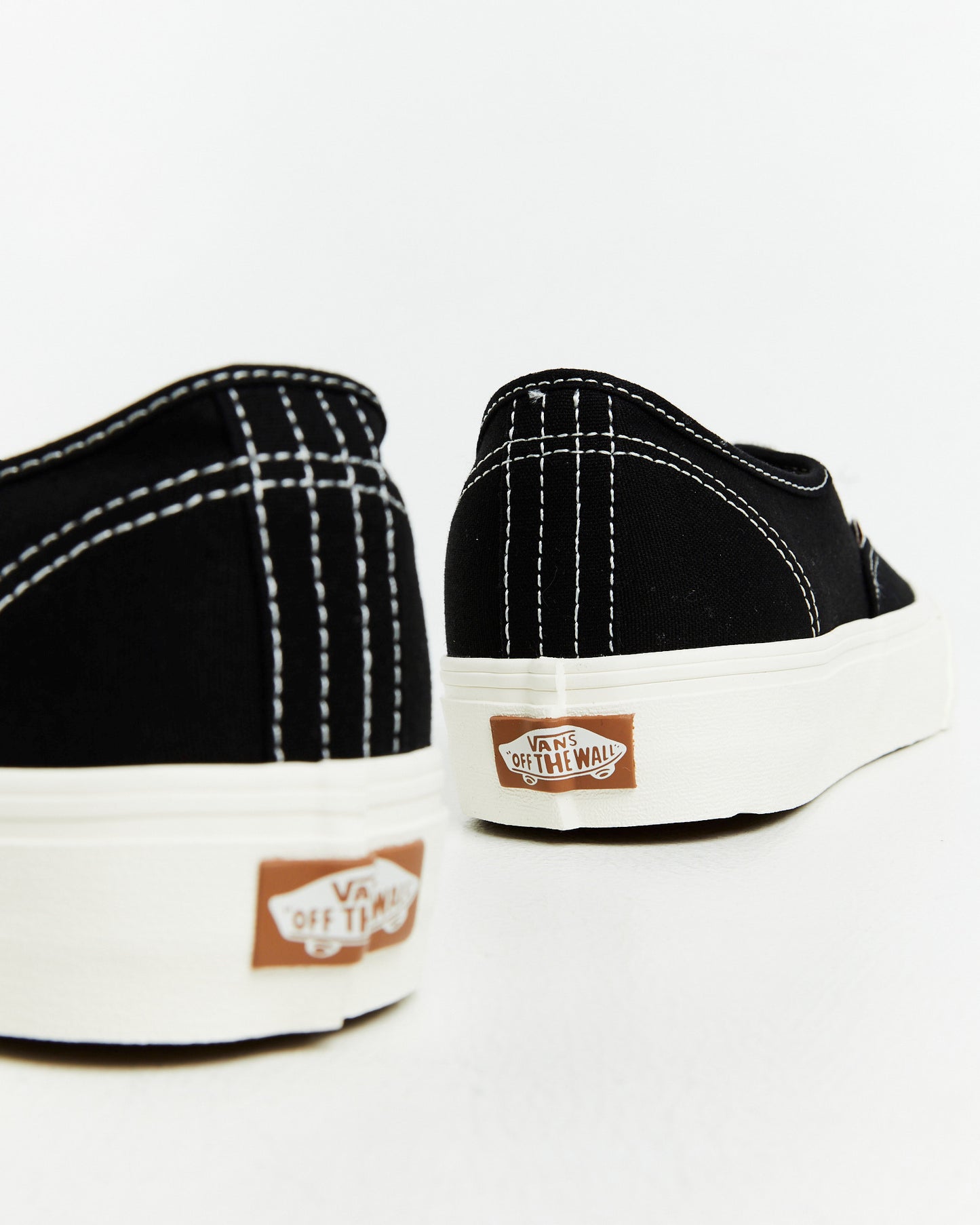 Authentic VR3 Marshmallow Black