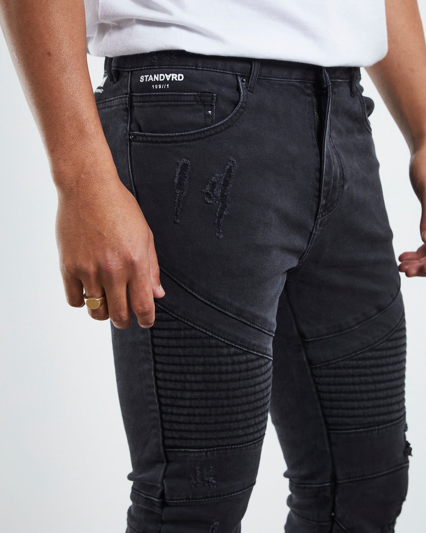 Em 2 Cuffed Biker Pants Black