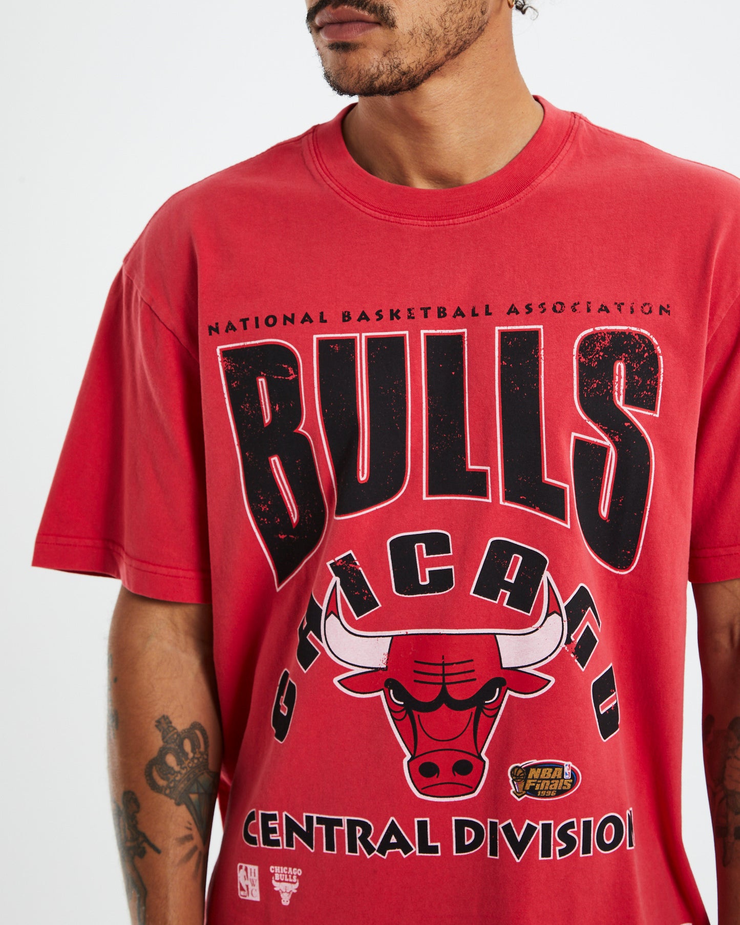 Chicago Bulls Division Arch T-Shirt Faded Red