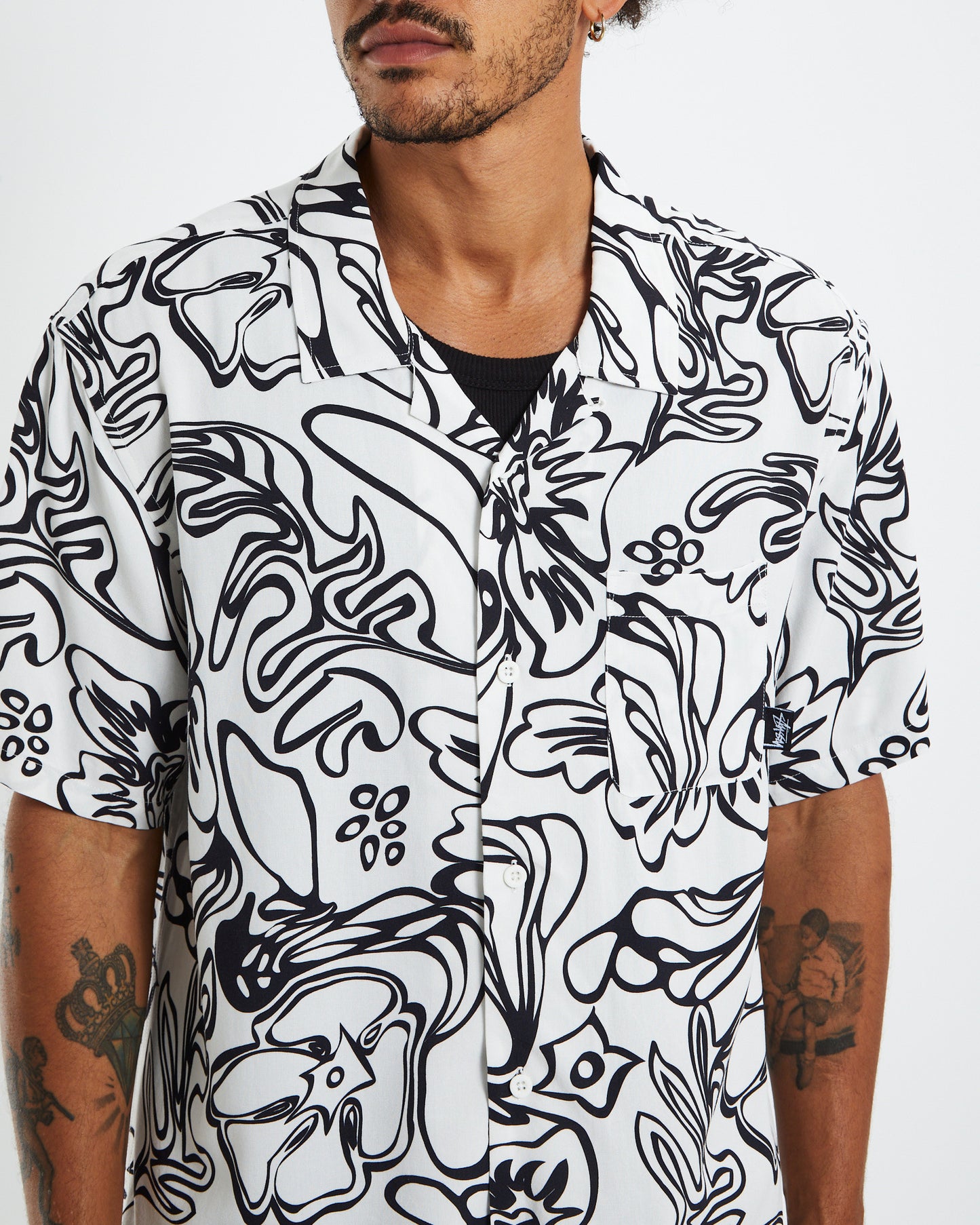 Wavy Hawaiian Short Sleeve Shirt Black