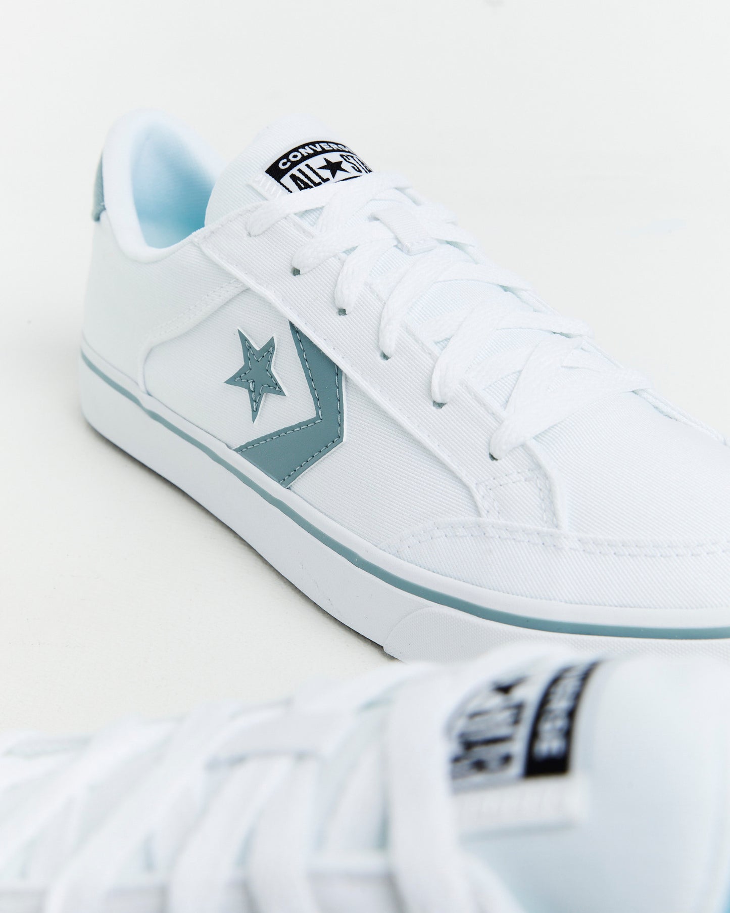 Tobin Jungle Cloth Sneakers White/Blue
