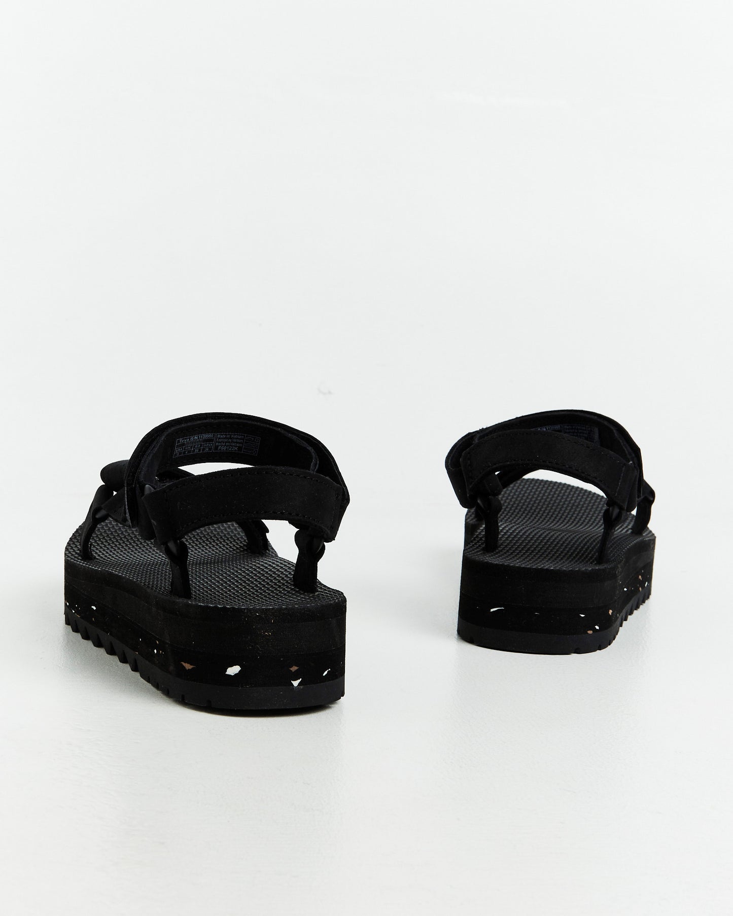 W Universal Ceres Sandals Black