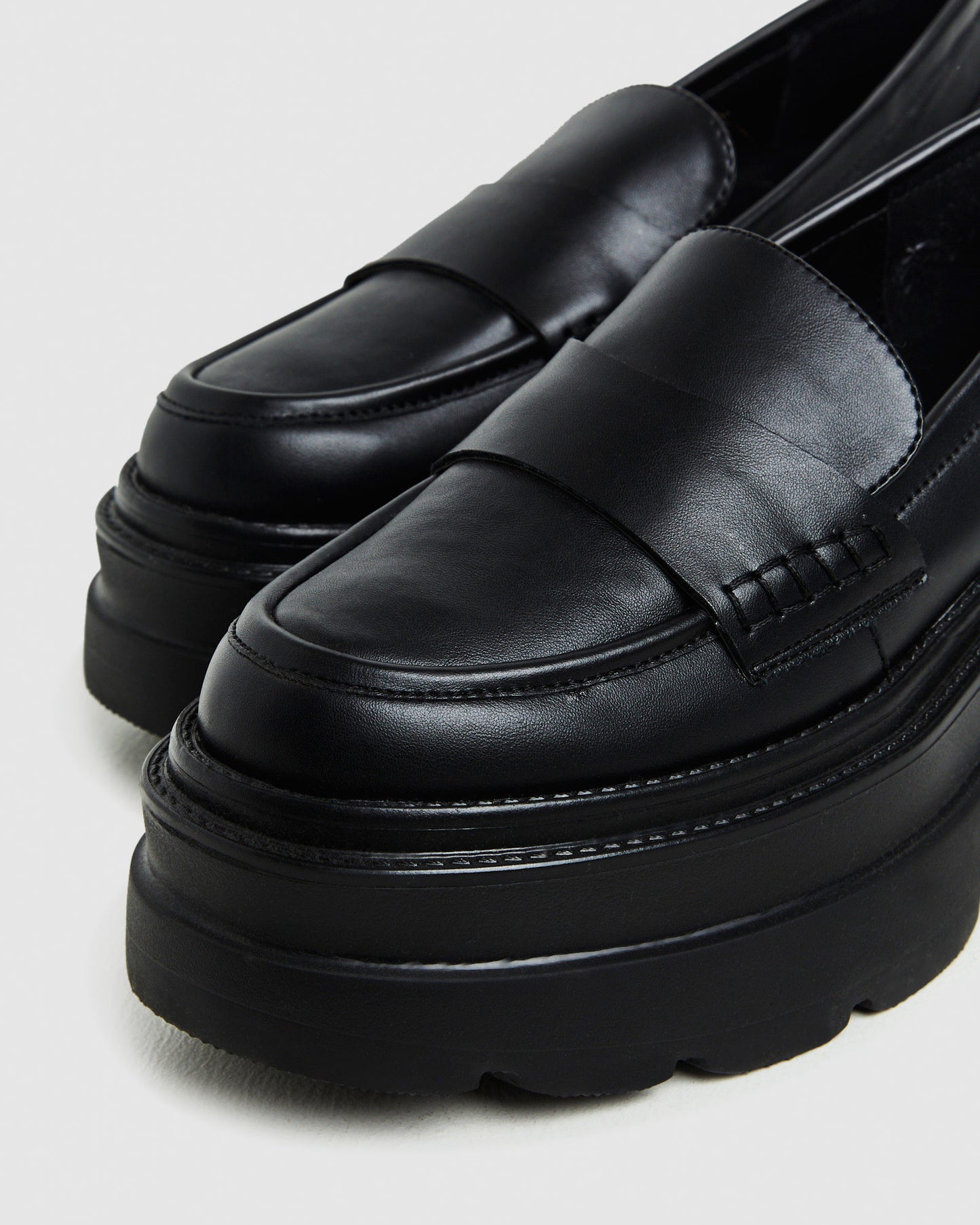 Peyton Platform Loafers Smooth Black