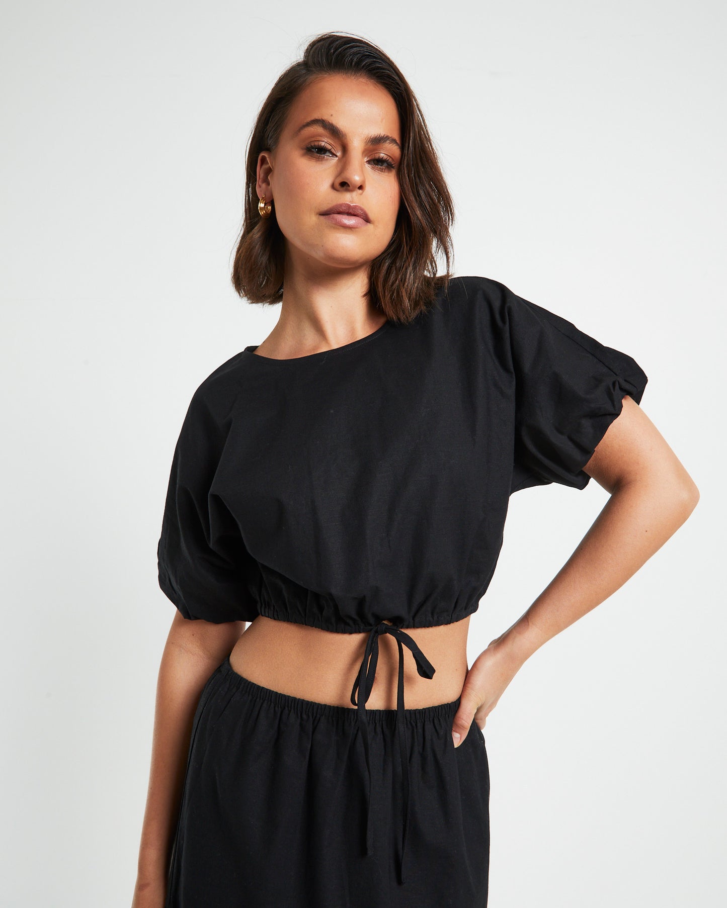 Melody Linen Puff Short Sleeve T-Shirt in Black