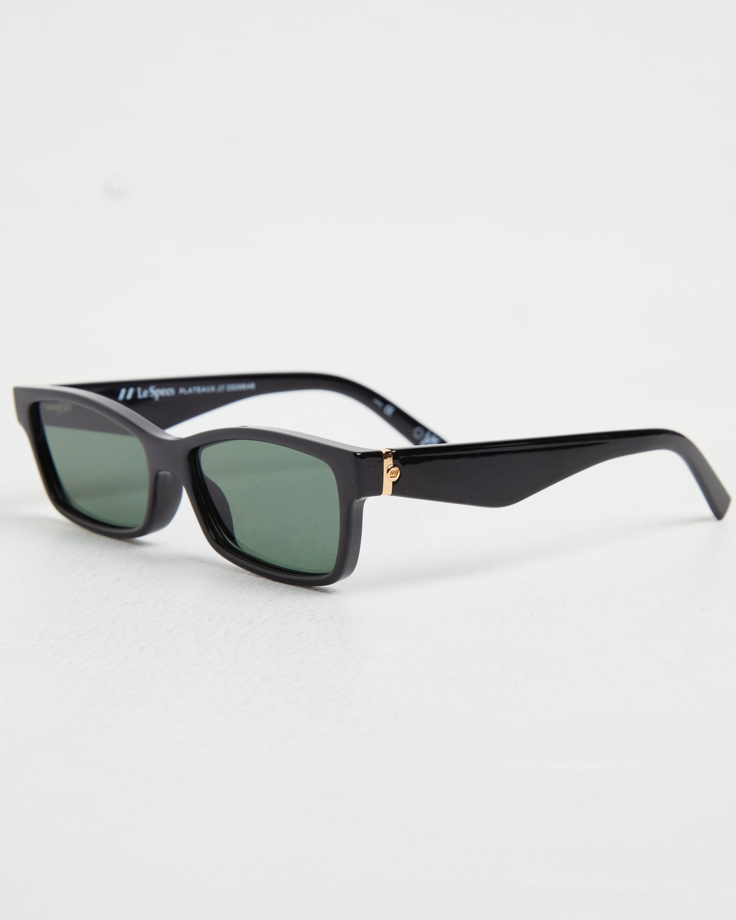 Le Sustain Plateaux Sunglasses in Black/Khaki Mono