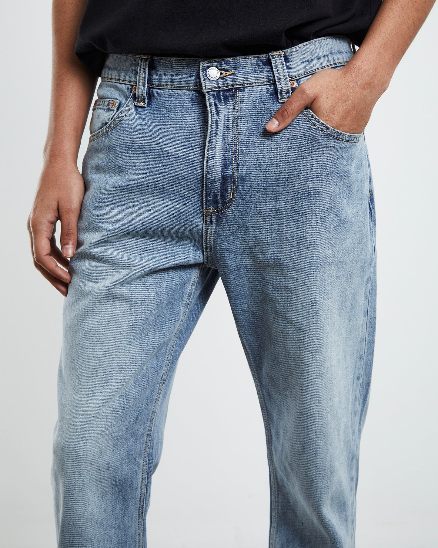 Relaxo Chop Straight Denim Jeans Hemp Bleach