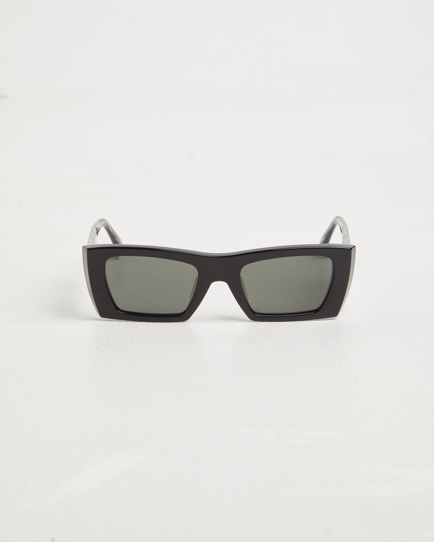 Tes Sunglasses in Black