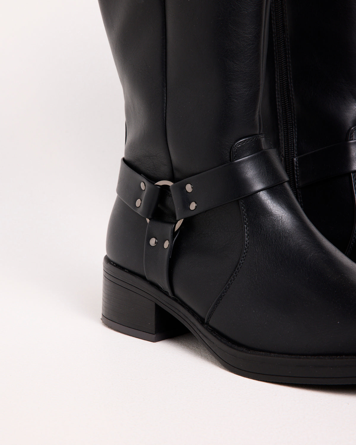 Frenzy Boots Black