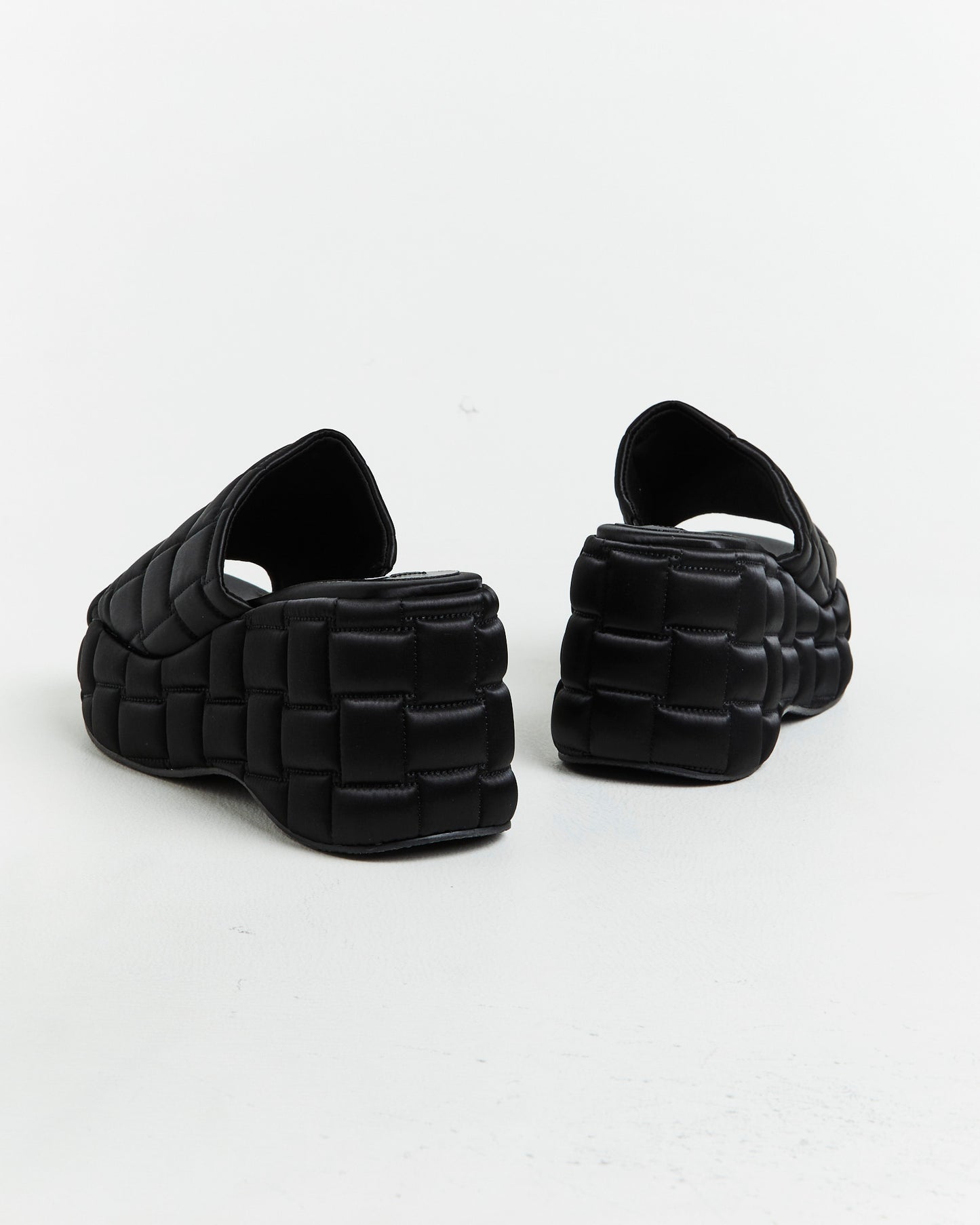 LA VOOM Satin Sandals in Black