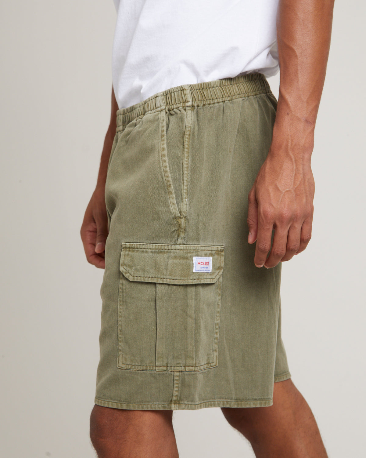 Rollas Cargo Shorts in Army FADED ARMY