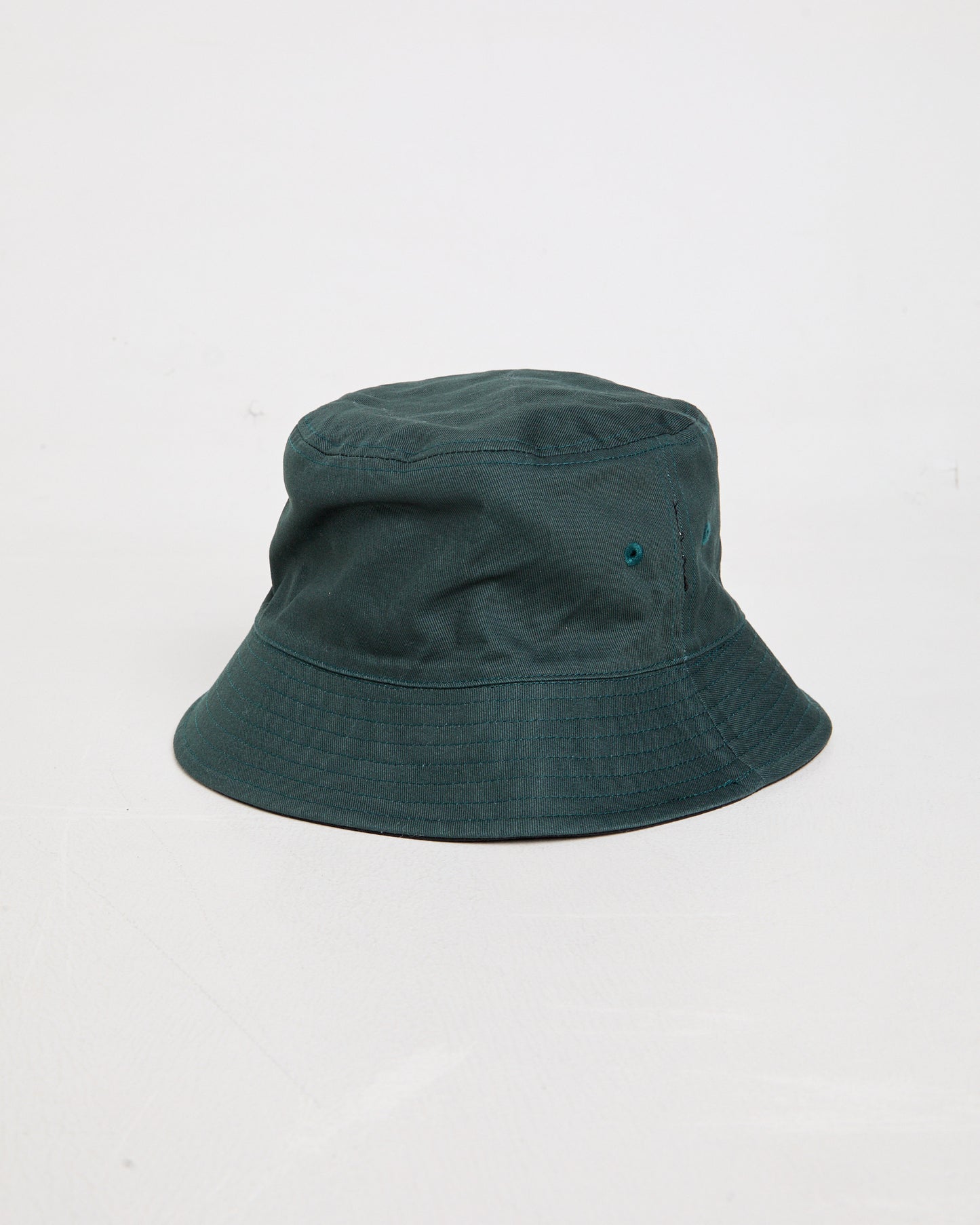Classic Label Reversible Bucket Hat in Black/Spruce