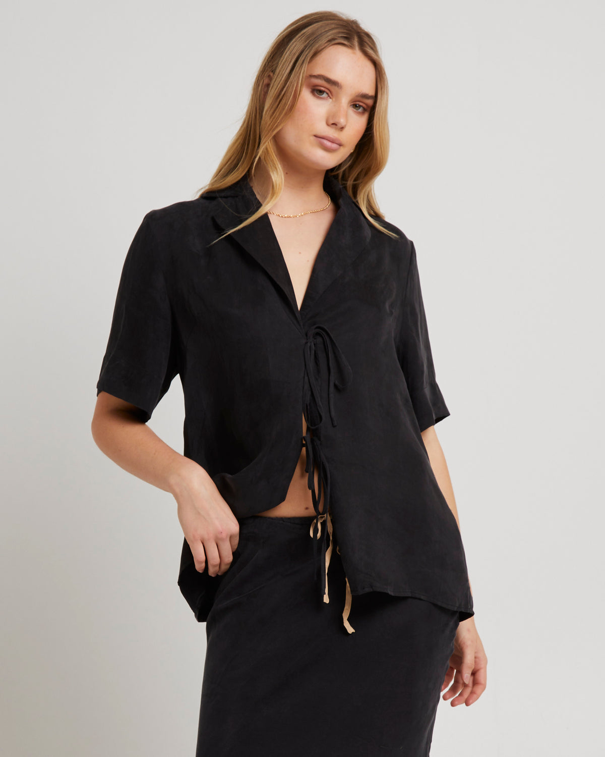 Tie Up Blouse BLACK