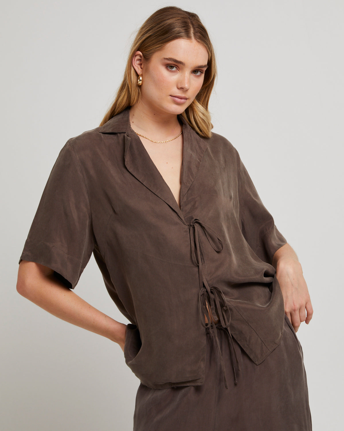 Tie Up Blouse CHOCOLATE