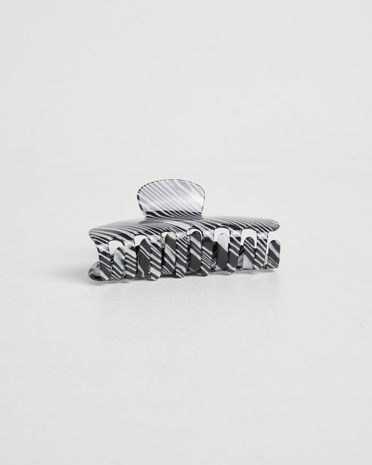 Reah Resin Clip BLACK