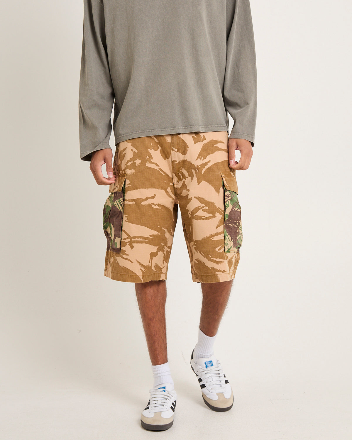 Arts & Crafts Cargo Shorts Desert Camo