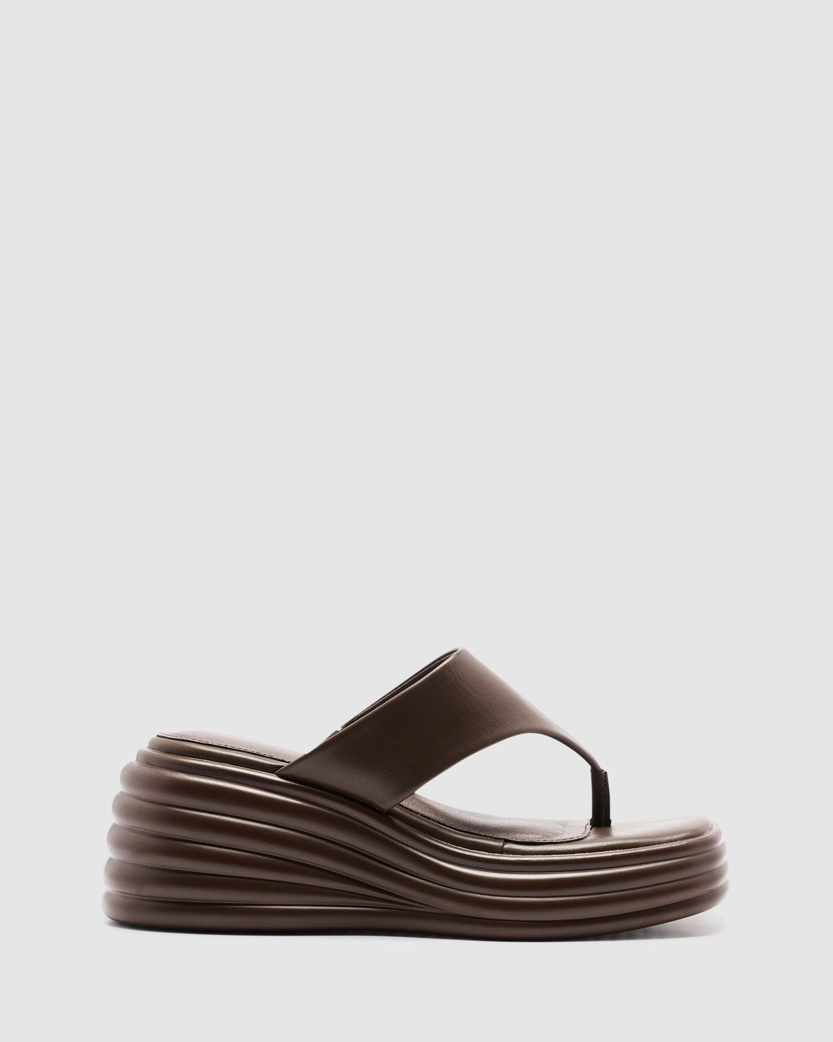 Finale Wedge Sandal CHOCOLATE