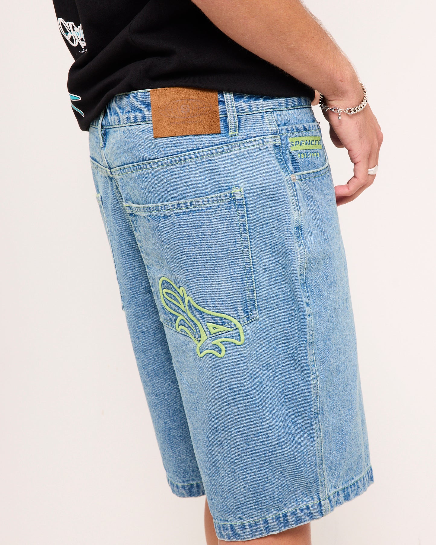 Sticker Jorts