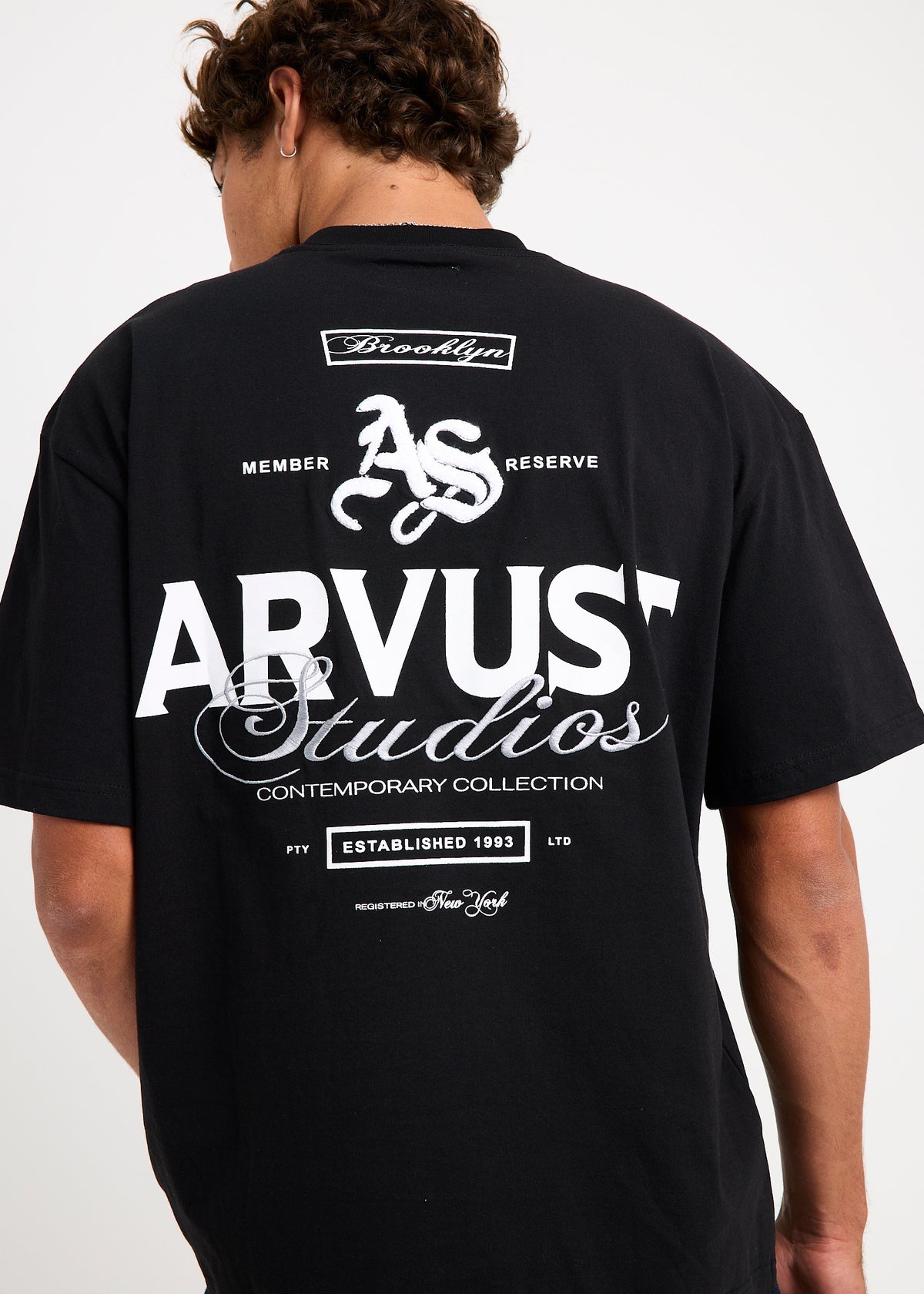 Institute T-Shirt BLACK