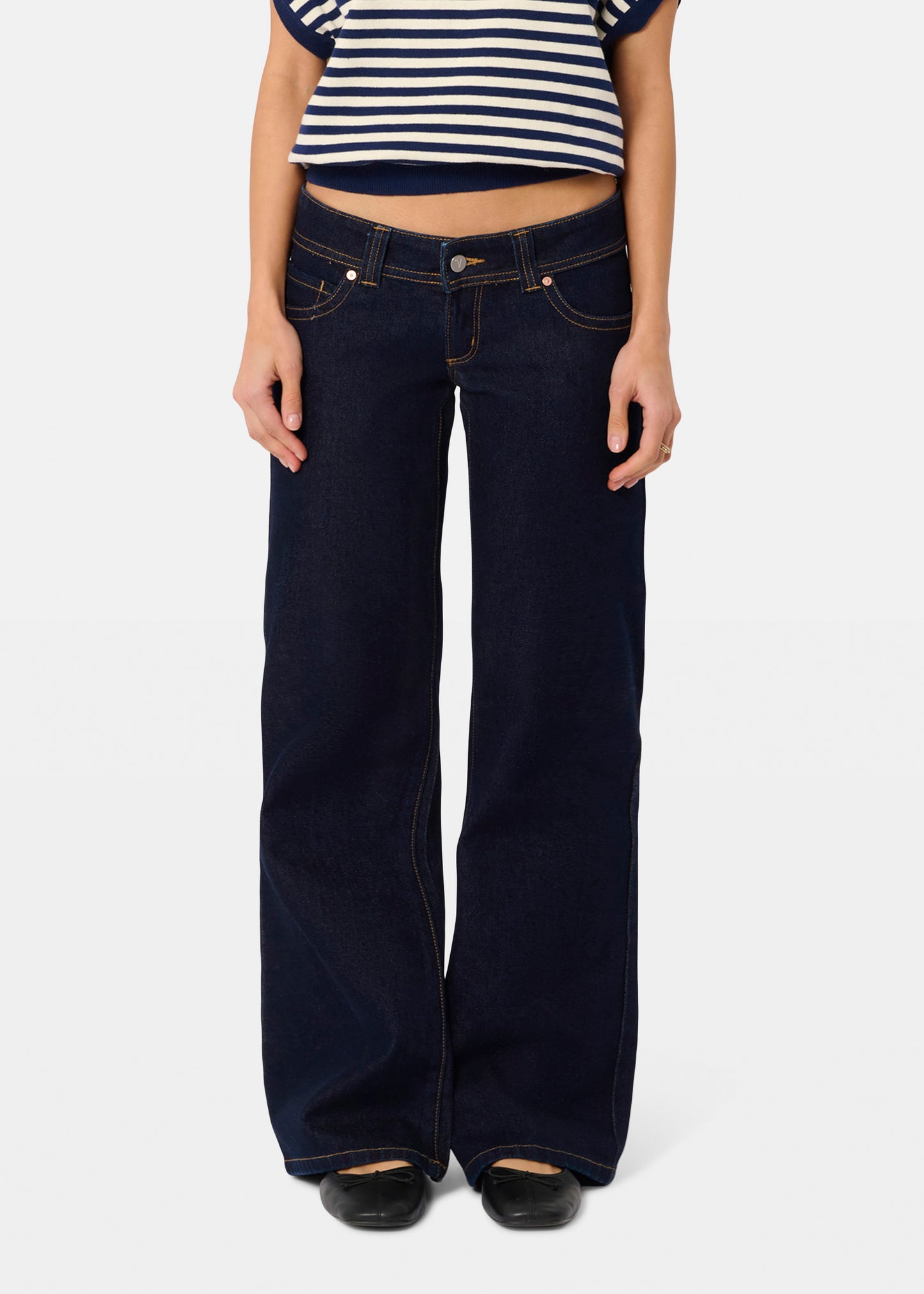 00 Super Low & Wide Denim Jeans