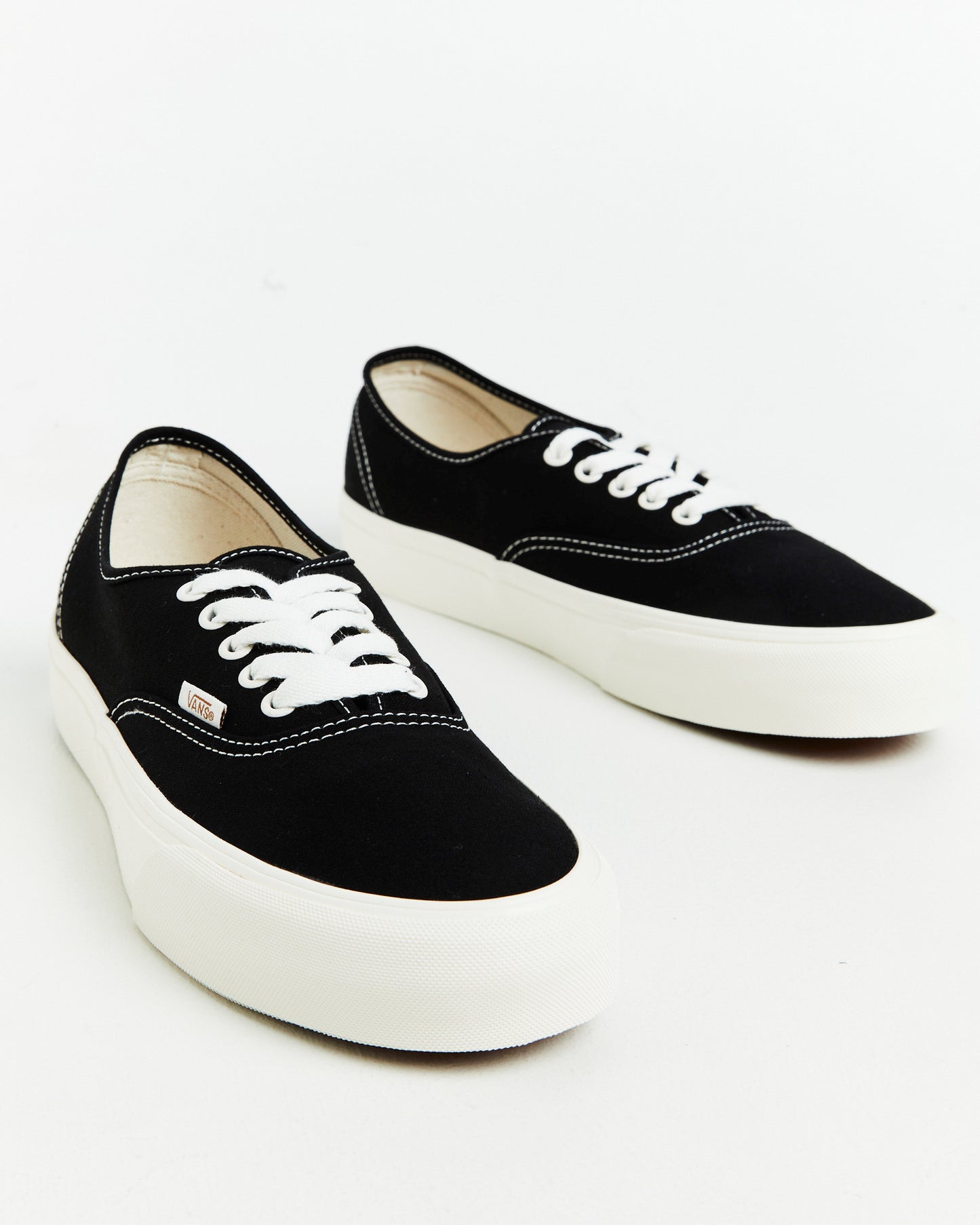 Authentic VR3 Marshmallow Black