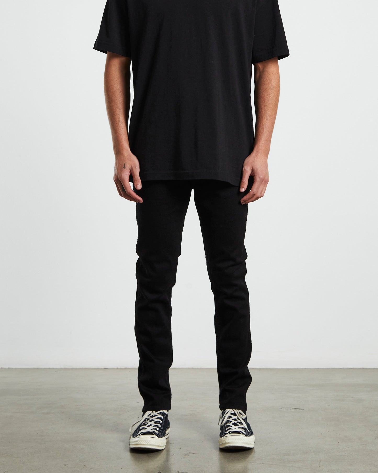 Sid Jeans in Super Sonic Black