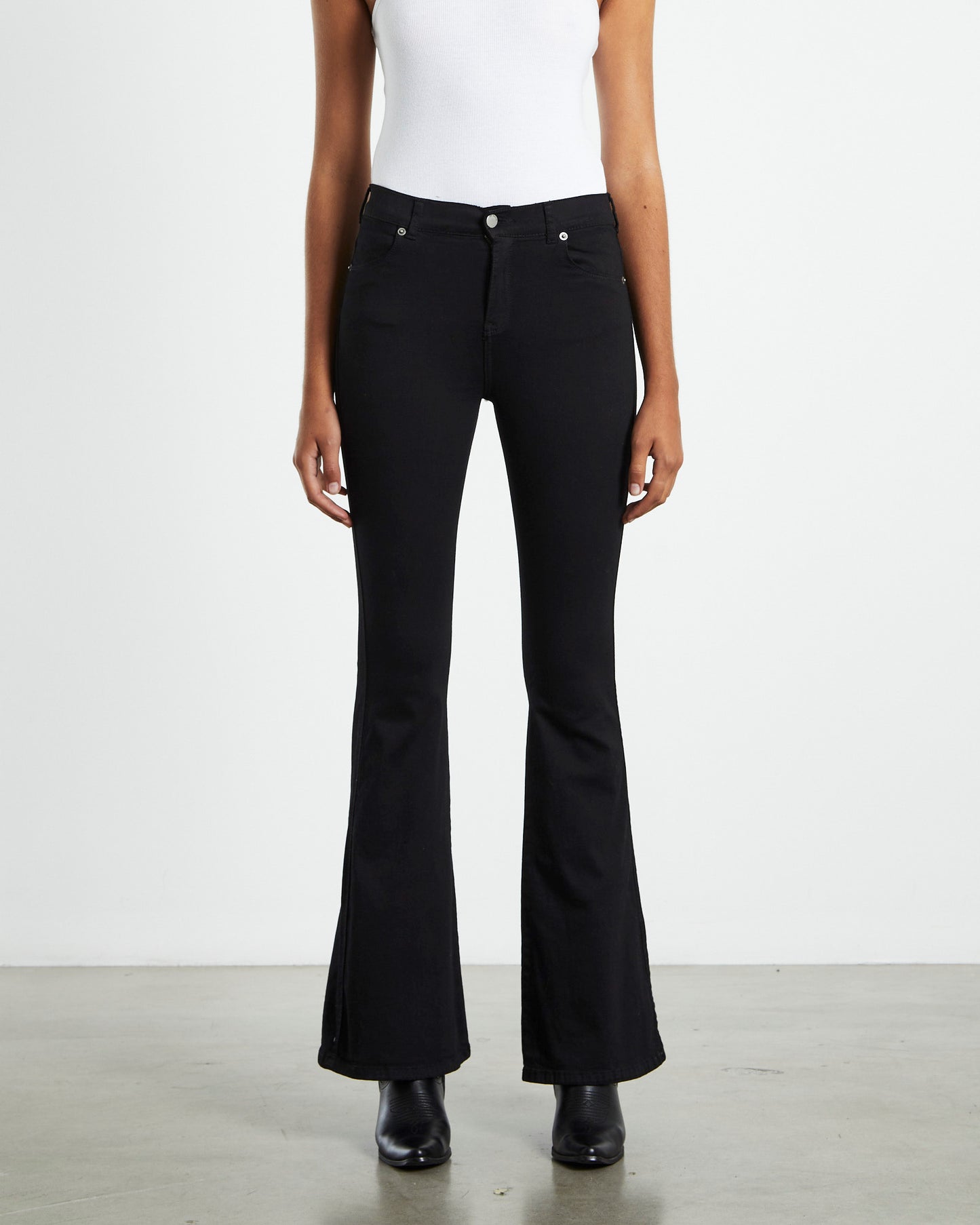 Macy Flare Jeans Black