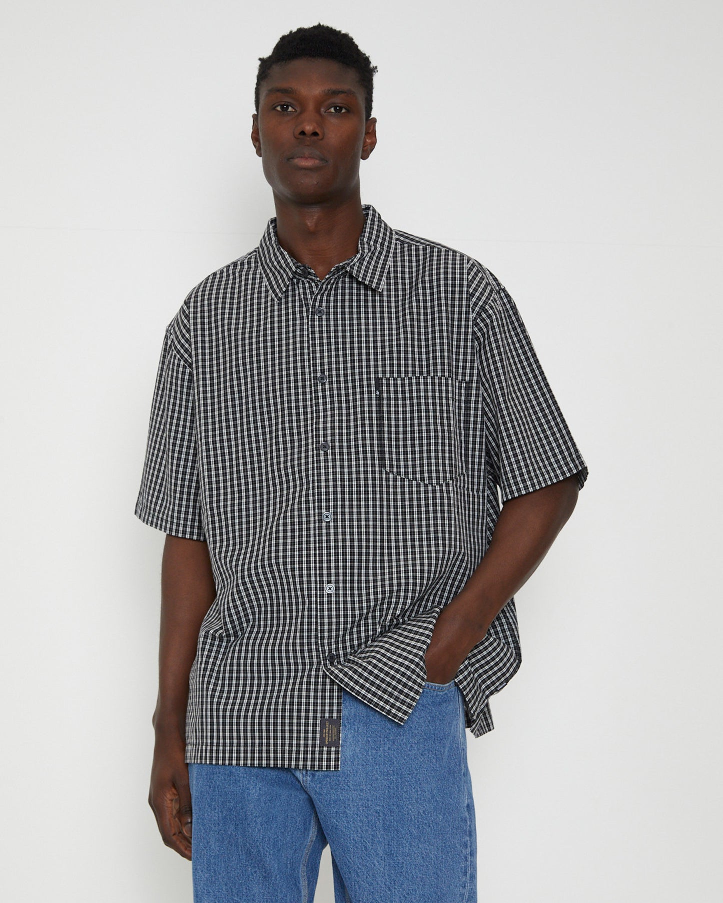 Skate Short Sleeve Shirt in Black