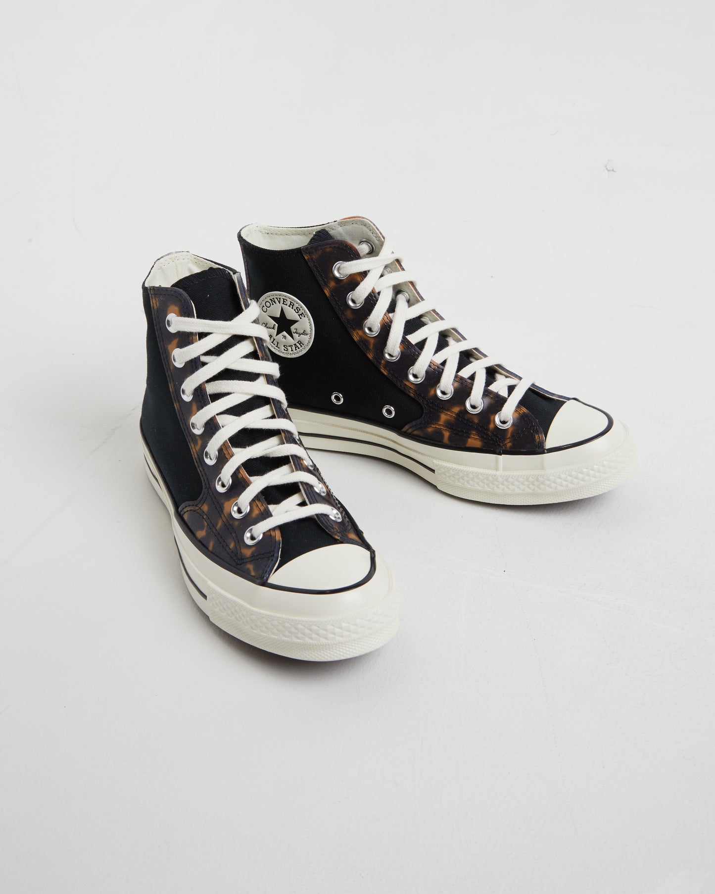 Chuck 70 Hi Top Sneakers in Tortoise Black