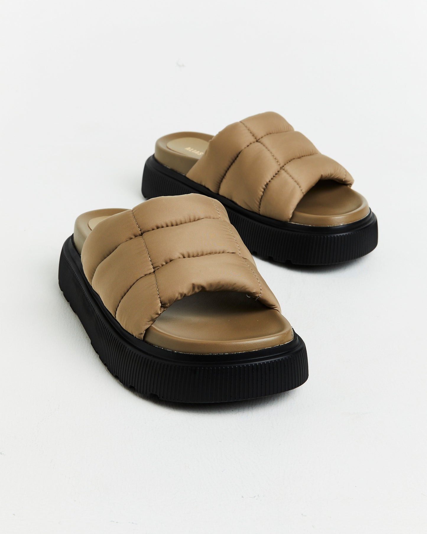 Viviane Slides in Latte Natural