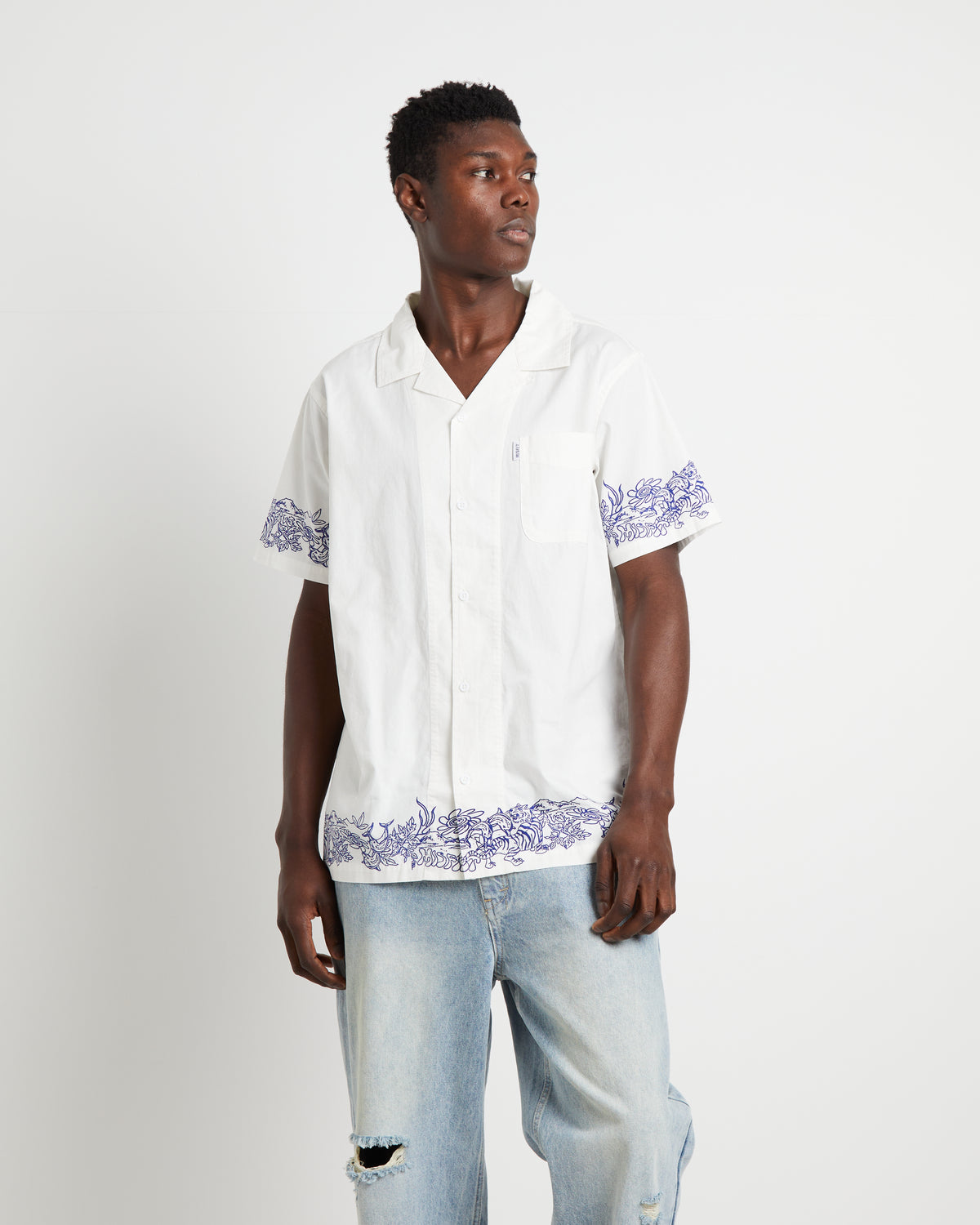 Precious Cosmos Short Sleeve Shirt in Washed White WHITE