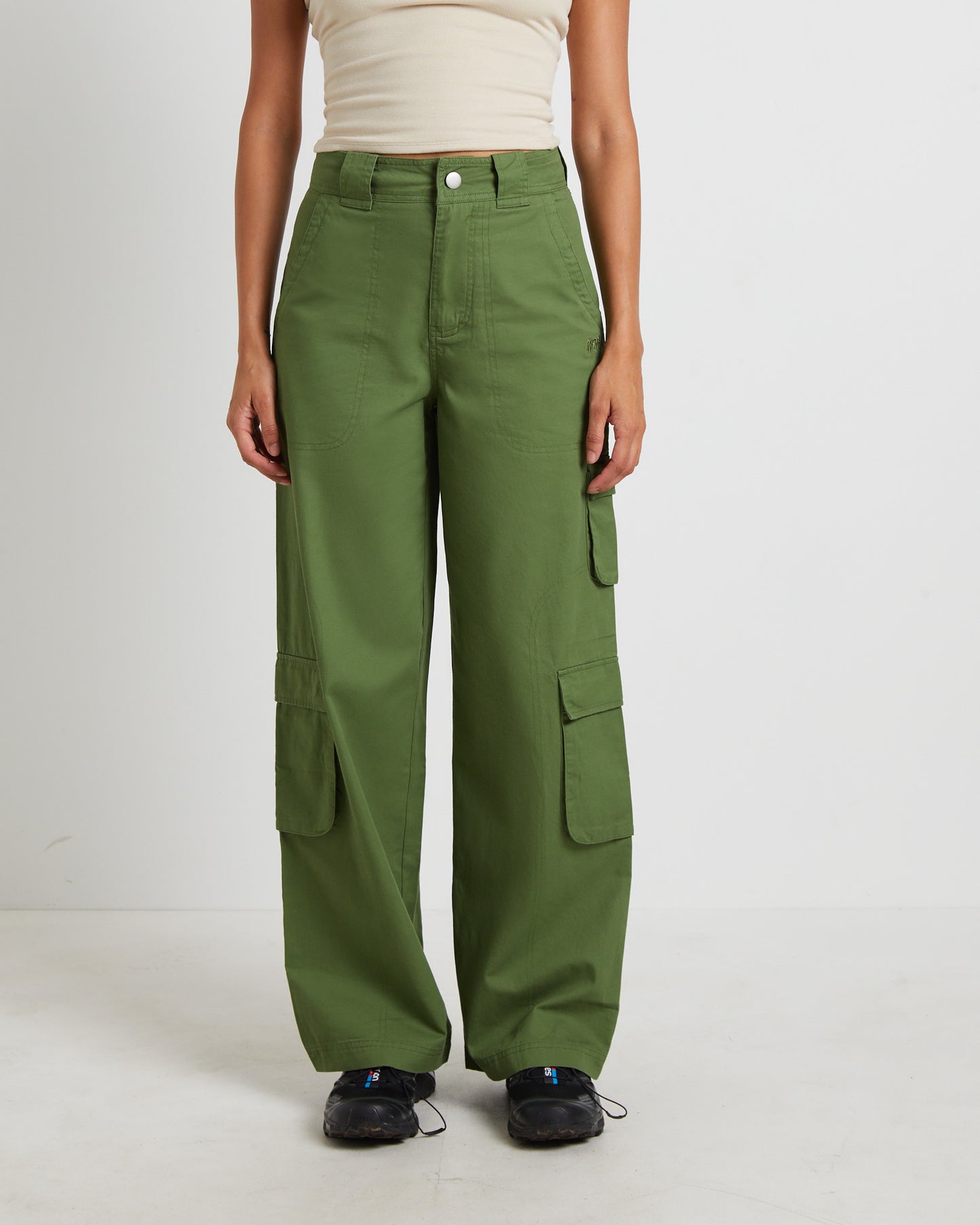Water Pipe Cargo Pants in Khaki Green