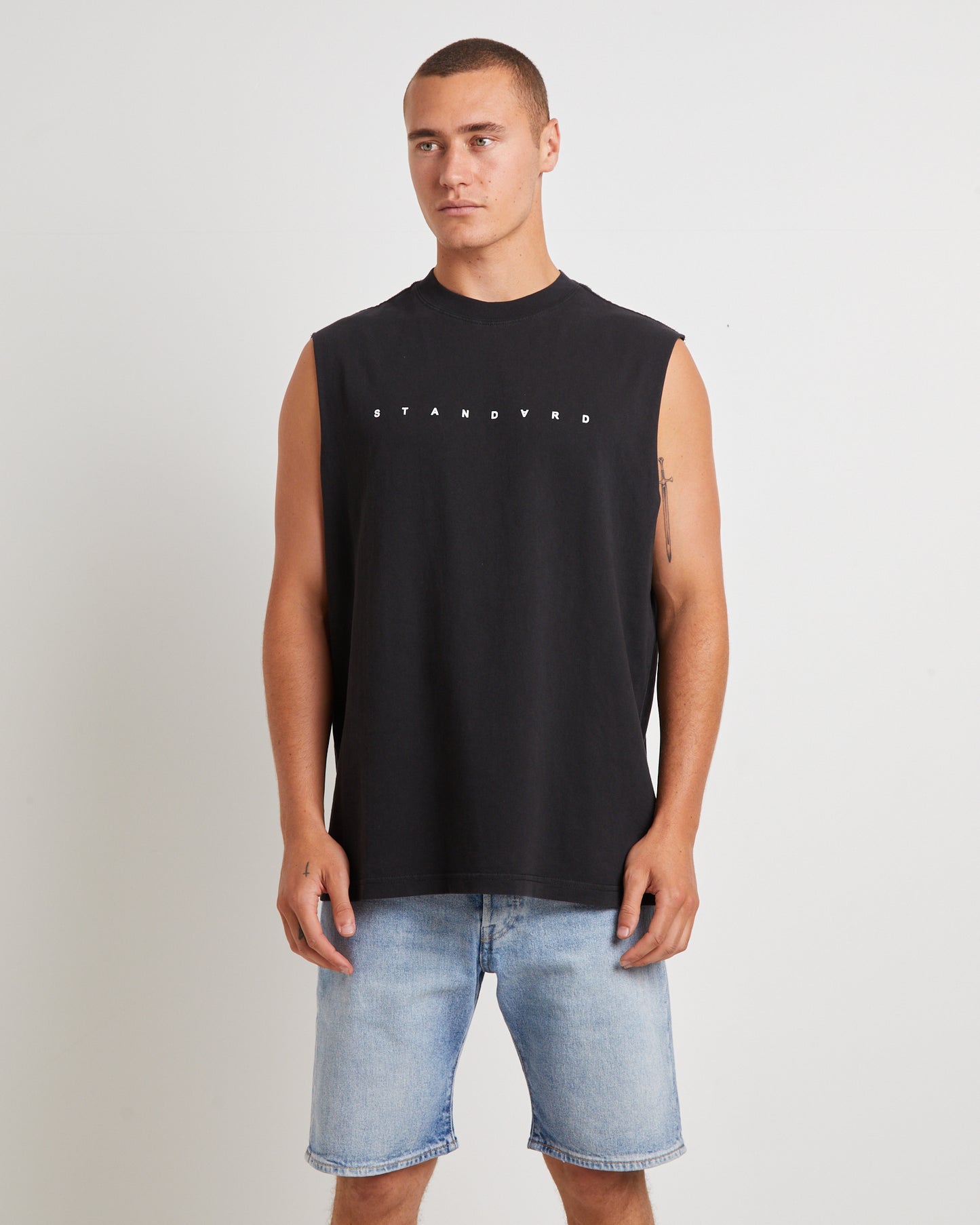 Kerning Muscle Tee in Black