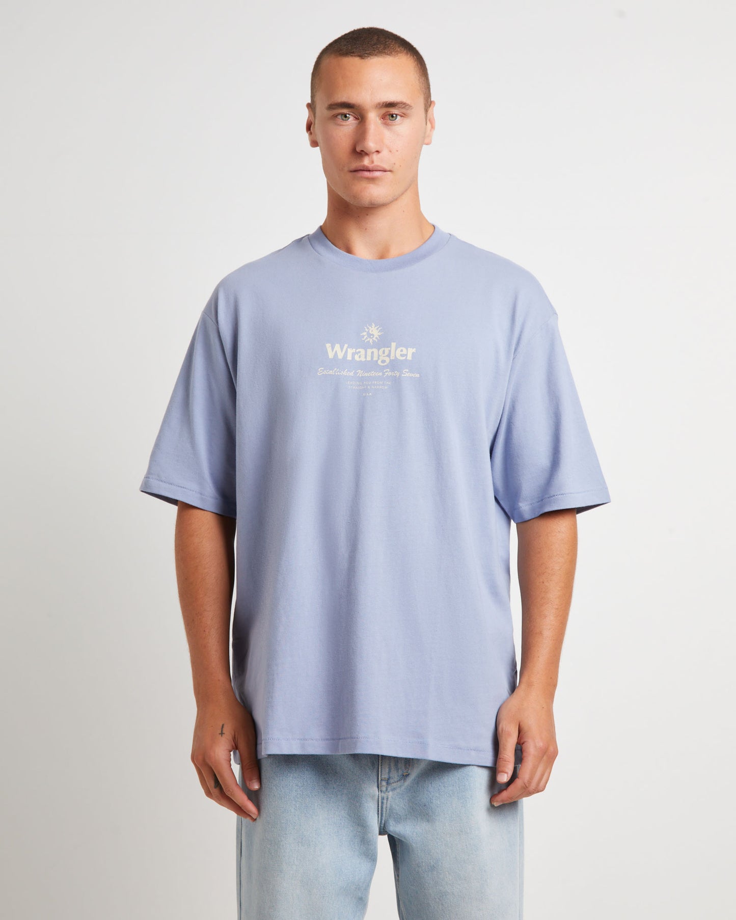 90s Vacay Slacker Short Sleeve T-Shirt in Dusty Blue
