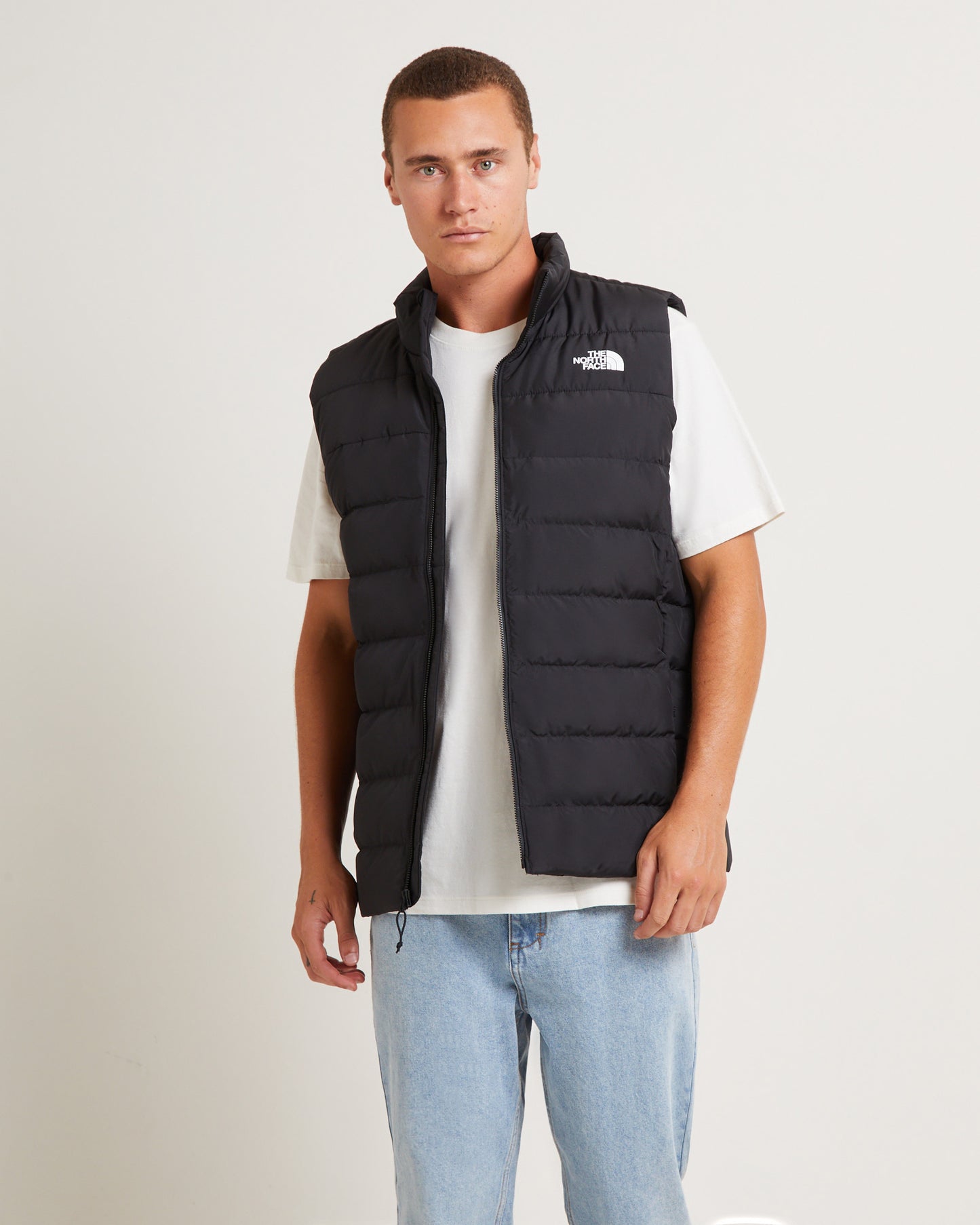 Aconcagua 3 Vest in Black