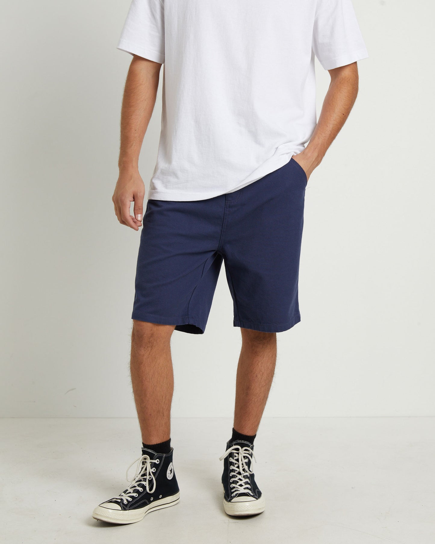 Distend Walkshorts in Cadet Navy